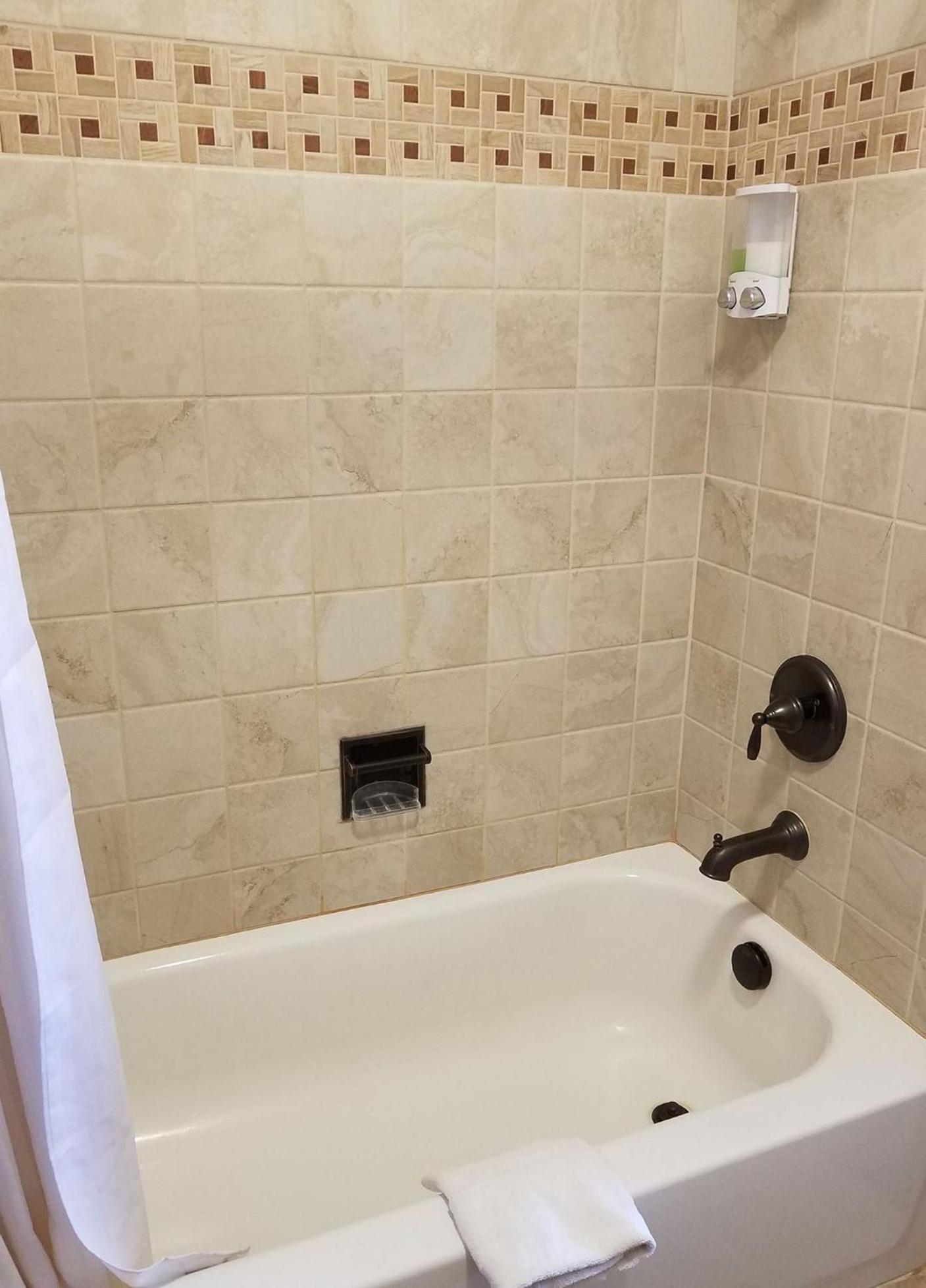 Aquarius Inn photo 14