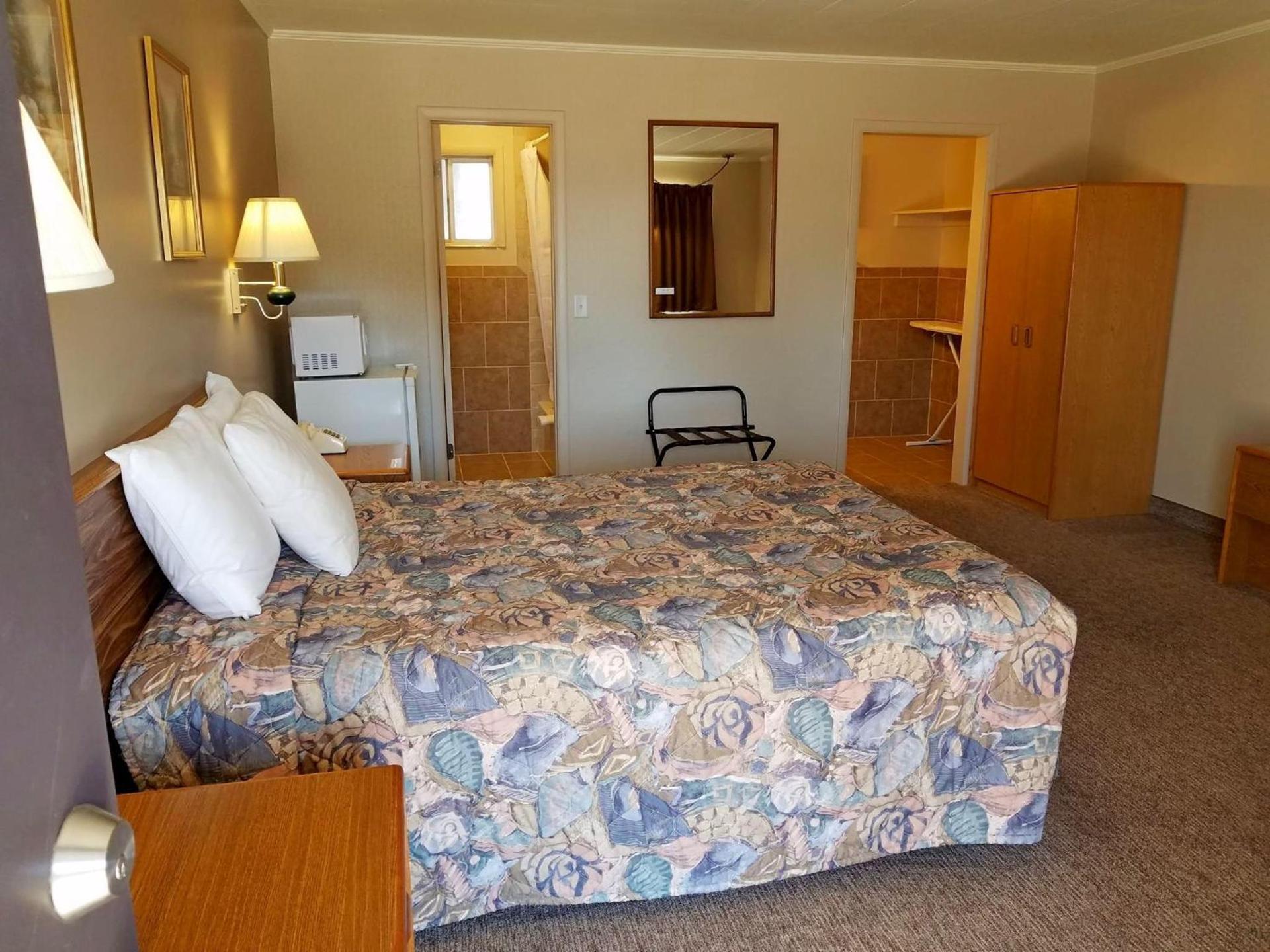 Aquarius Inn photo 13