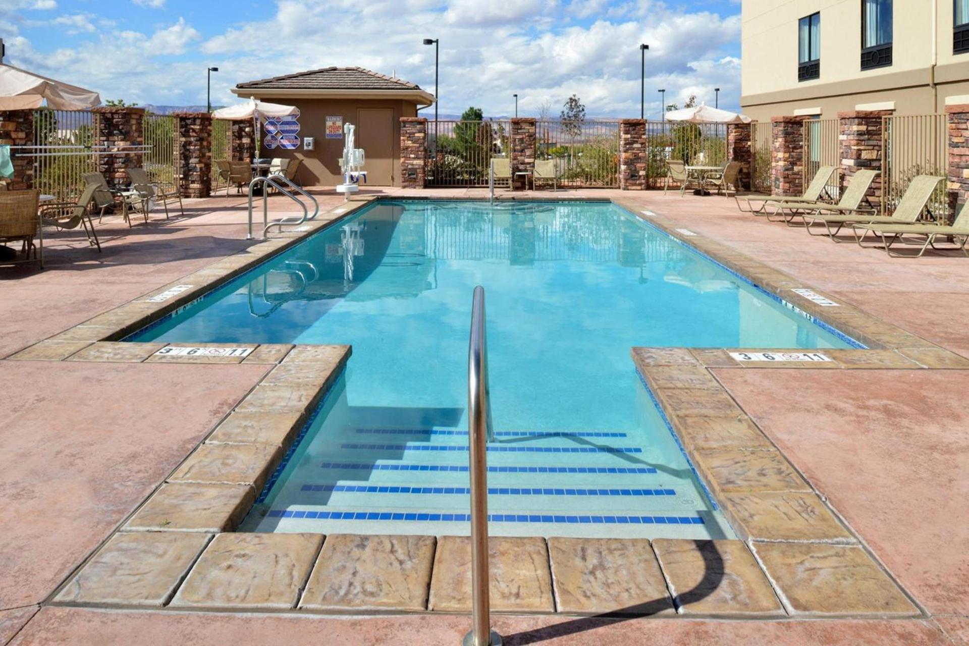 Holiday Inn Express & Suites Page - Lake Powell Area by IHG photo 55