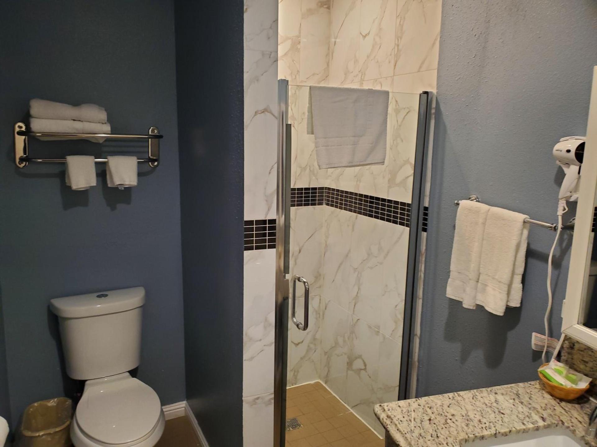 Ocean Surf Inn & Suites photo 21