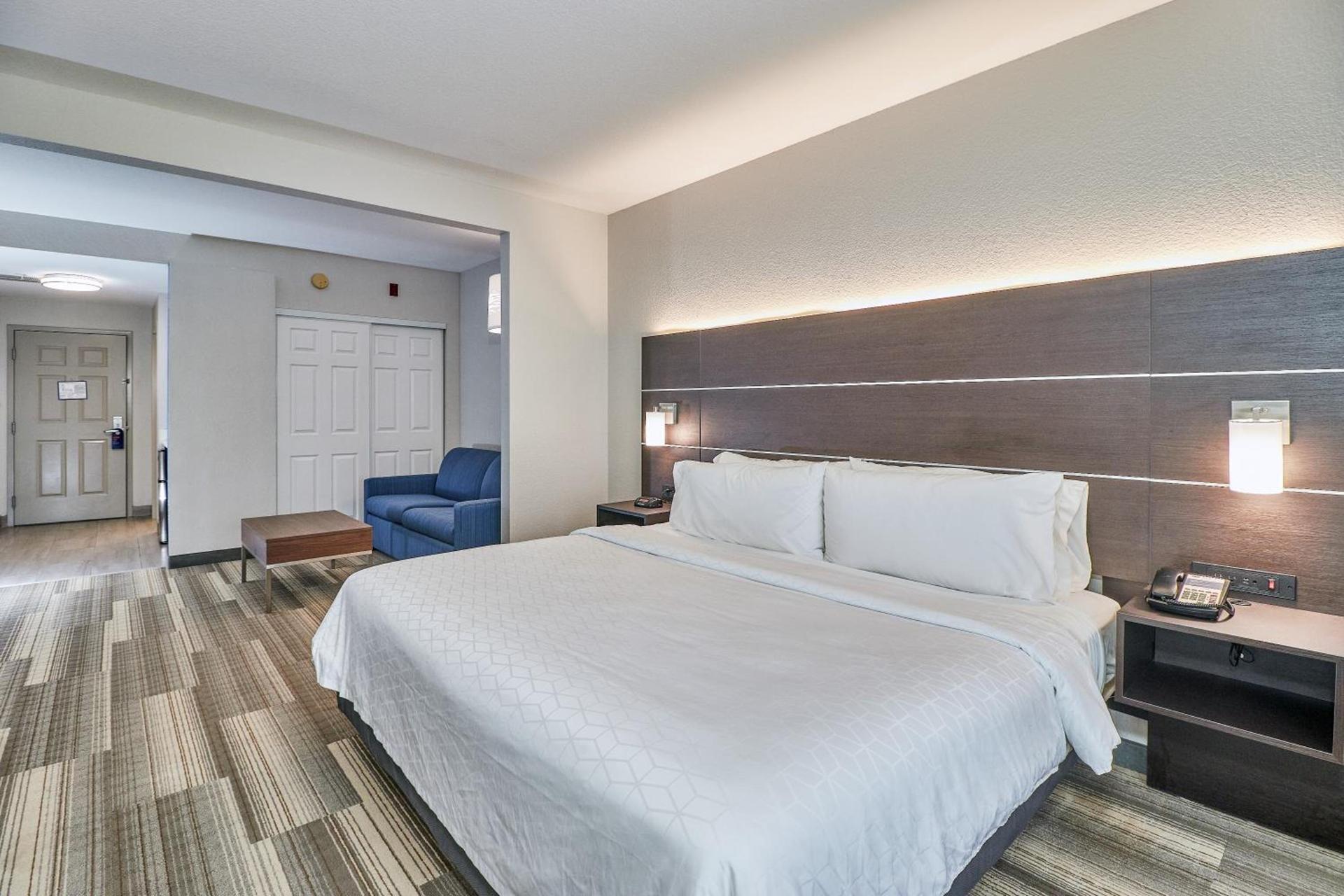 Holiday Inn Express Hotel & Suites Clearwater US 19 North by IHG photo 34