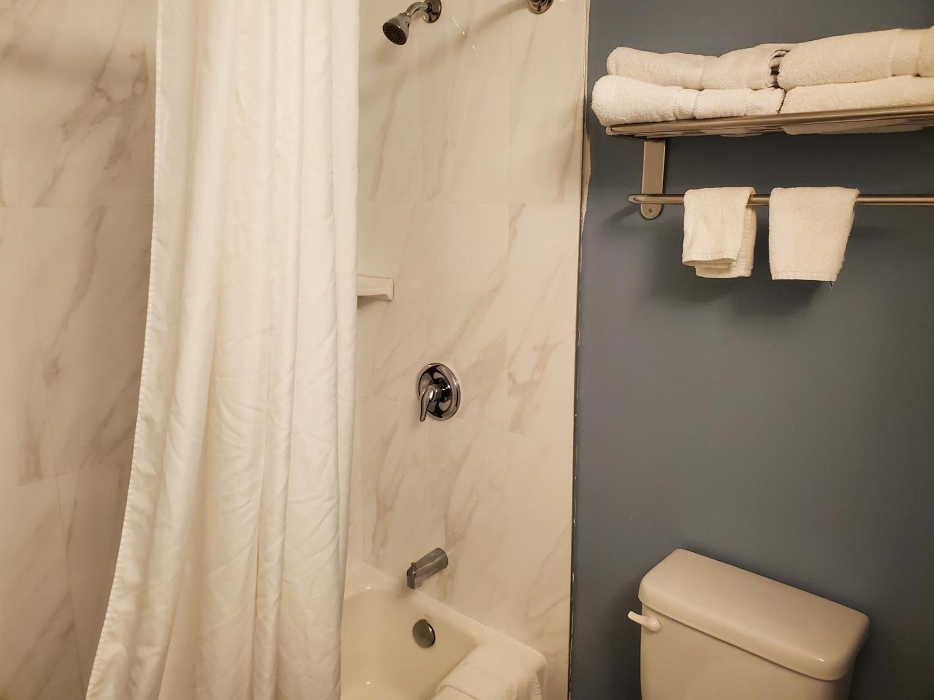 Ocean Surf Inn & Suites photo 16