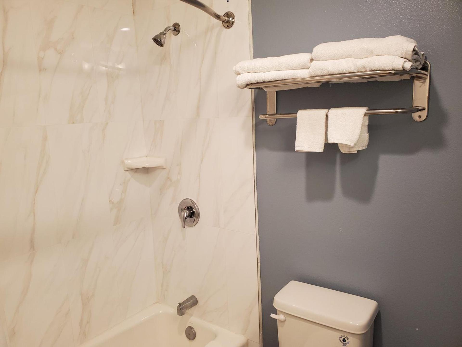 Ocean Surf Inn & Suites photo 11