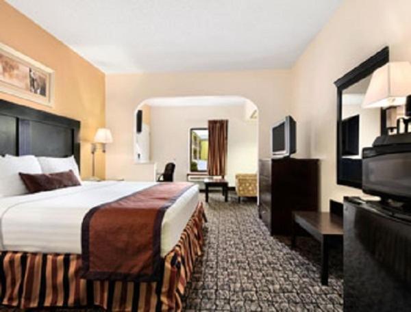 Quality Inn & Suites Monticello photo 38