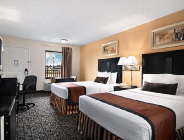 Quality Inn & Suites Monticello photo 39