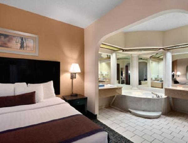 Quality Inn & Suites Monticello photo 40
