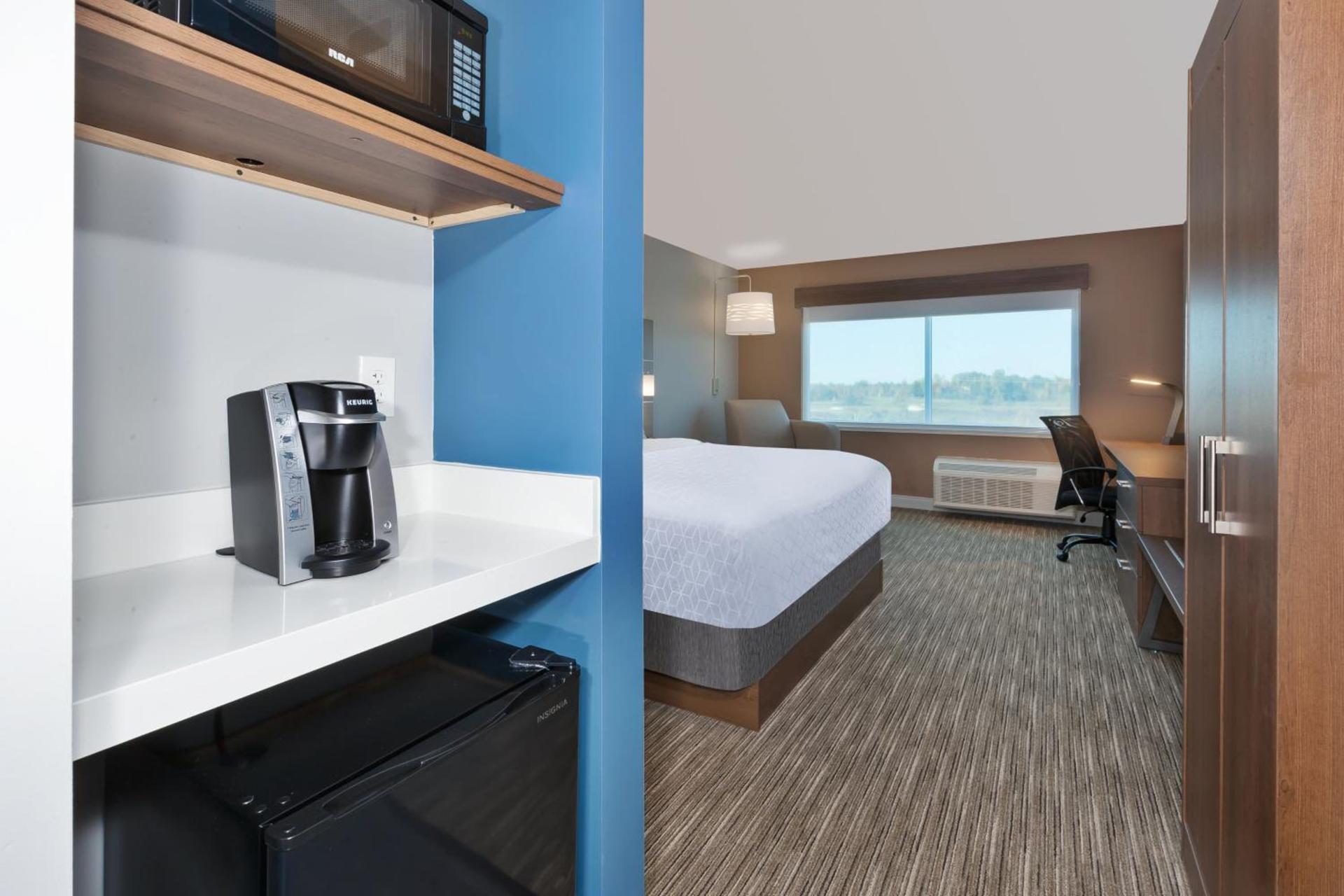 Holiday Inn Express & Suites - Cedar Springs - Grand Rapids N by IHG photo 25
