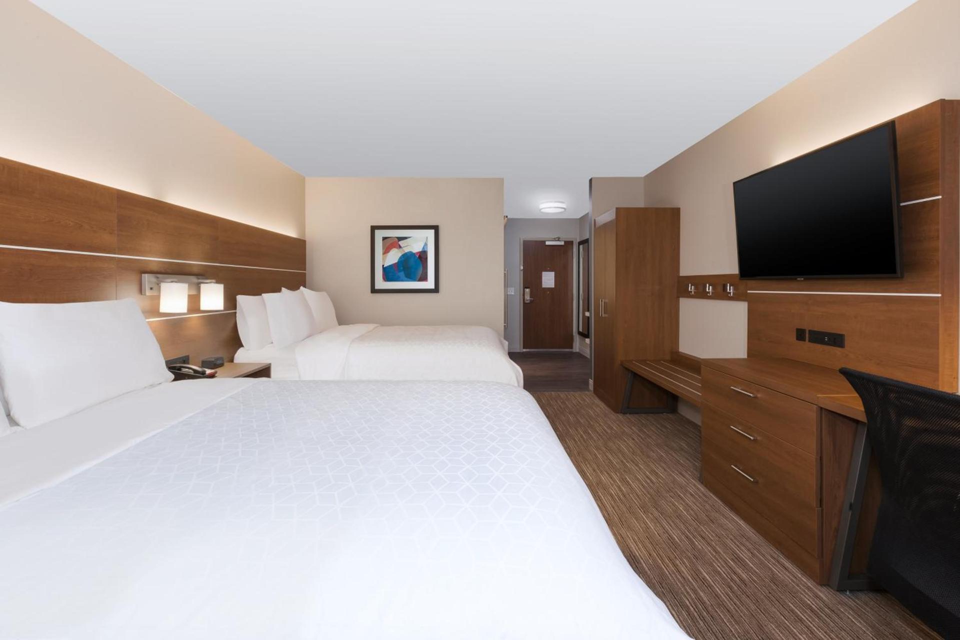 Holiday Inn Express & Suites - Cedar Springs - Grand Rapids N by IHG photo 18