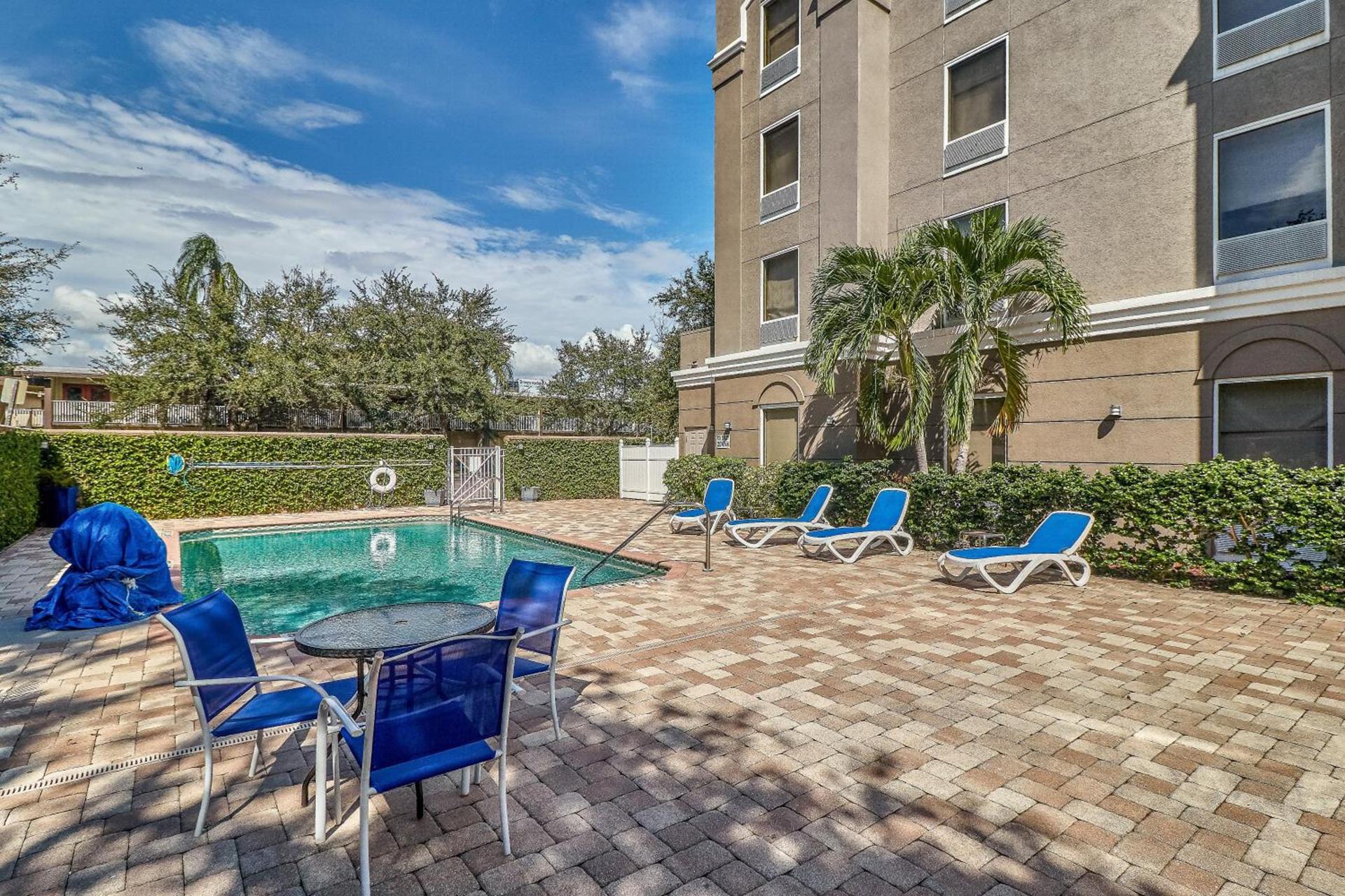 Holiday Inn Express Hotel & Suites Clearwater US 19 North by IHG photo 30