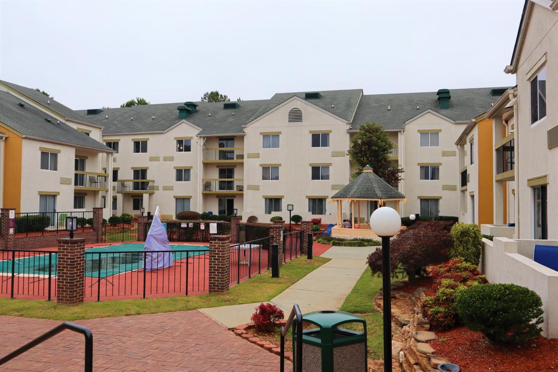 Baymont by Wyndham Norcross Atlanta photo 11