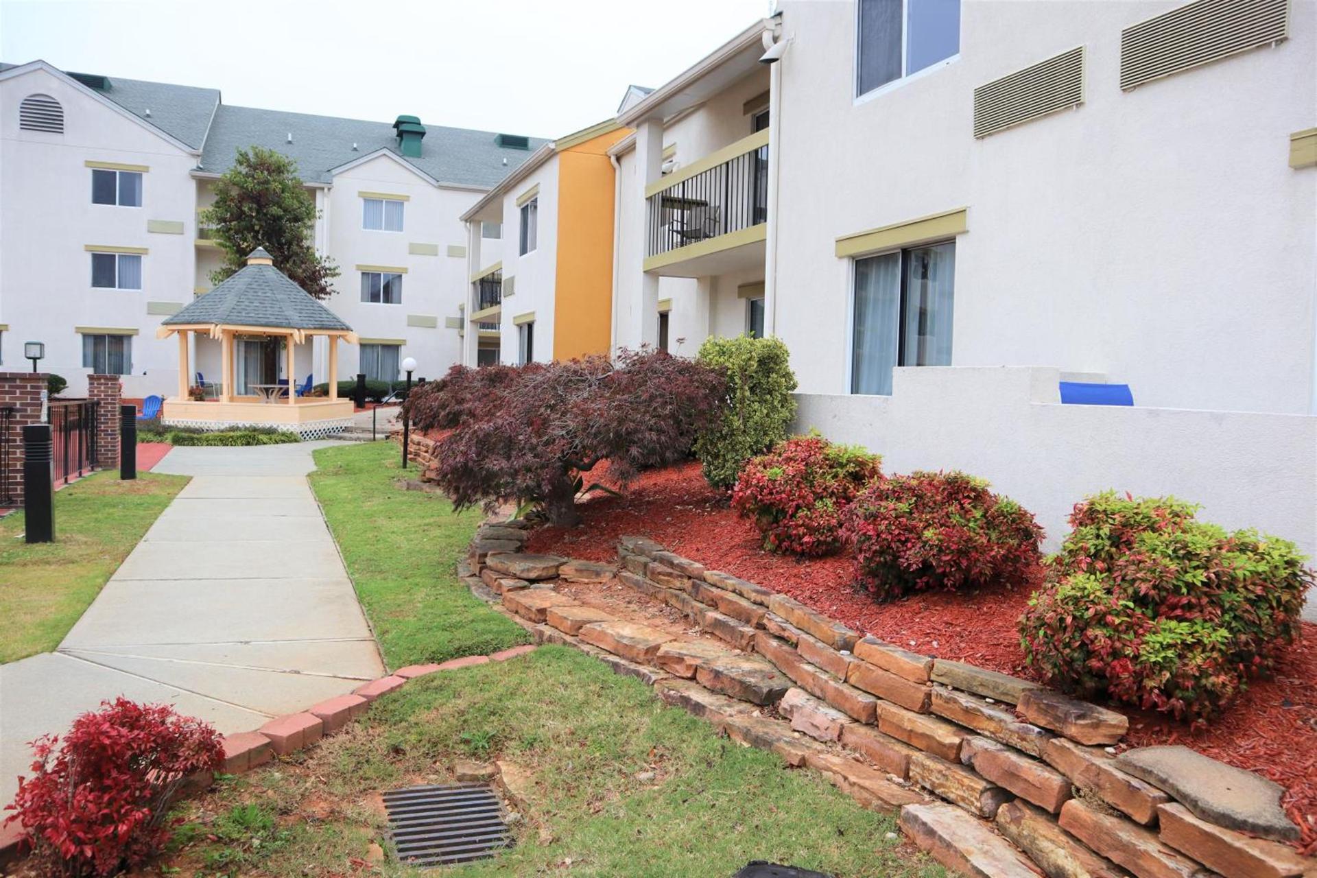 Baymont by Wyndham Norcross Atlanta photo 10