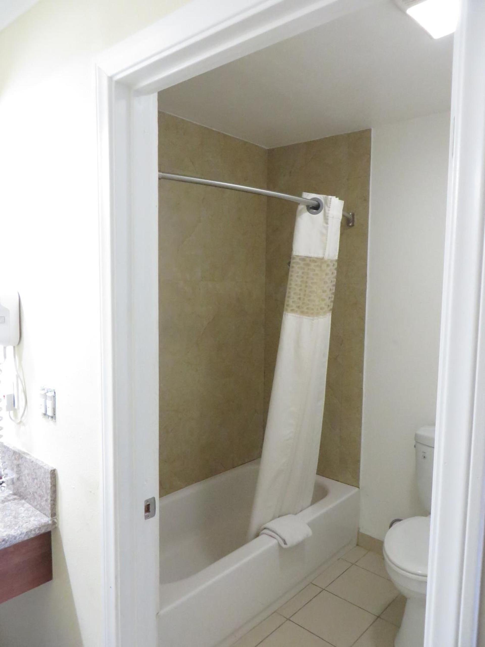 National Inn Garden Grove photo 6