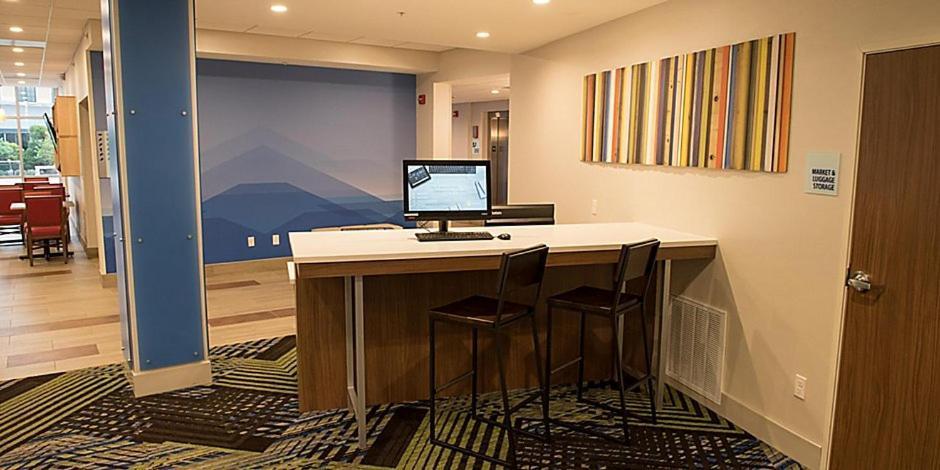 Holiday Inn Express & Suites Dayton North - Vandalia by IHG photo 9