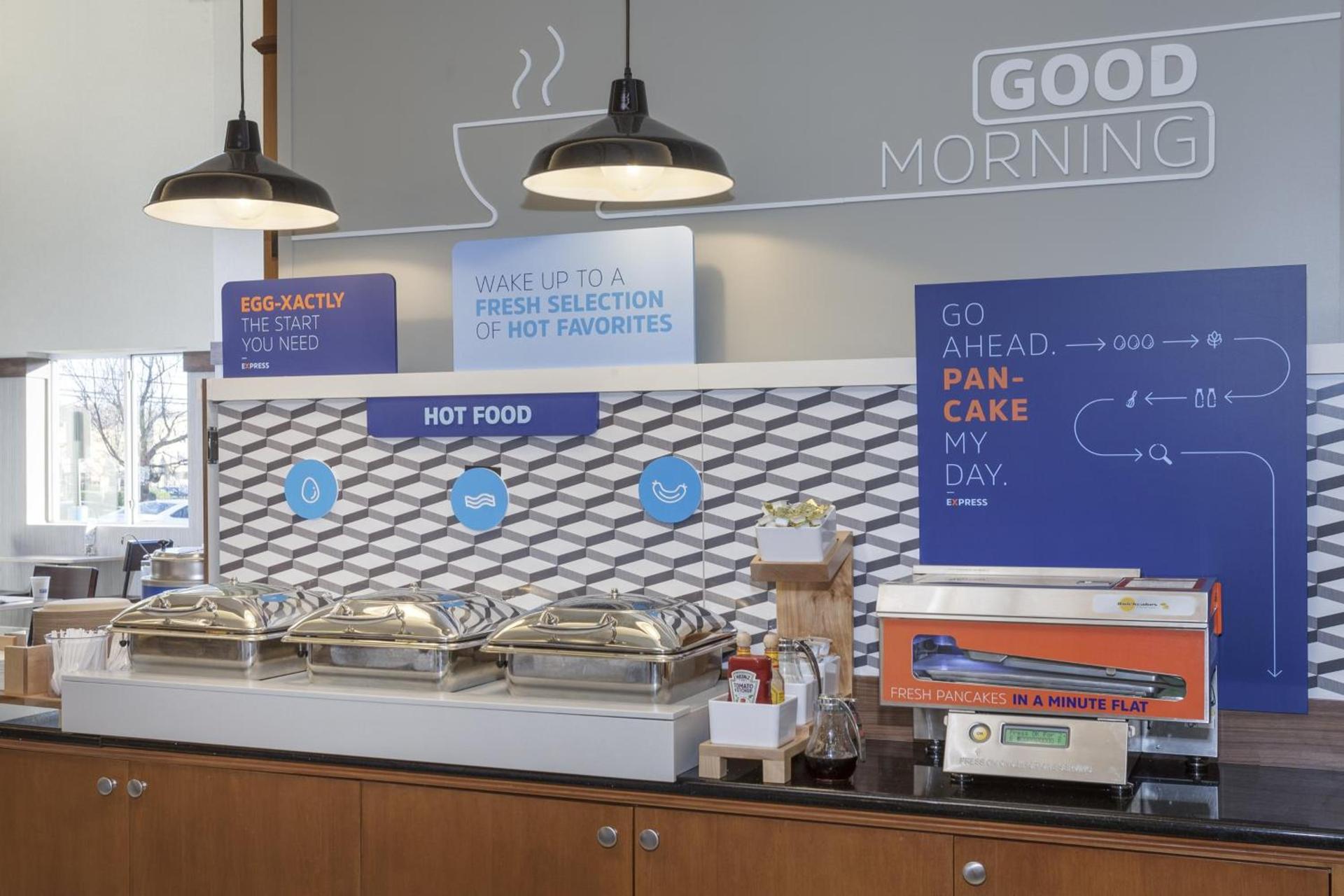 Holiday Inn Express & Suites Riverhead - Long Island by IHG photo 11