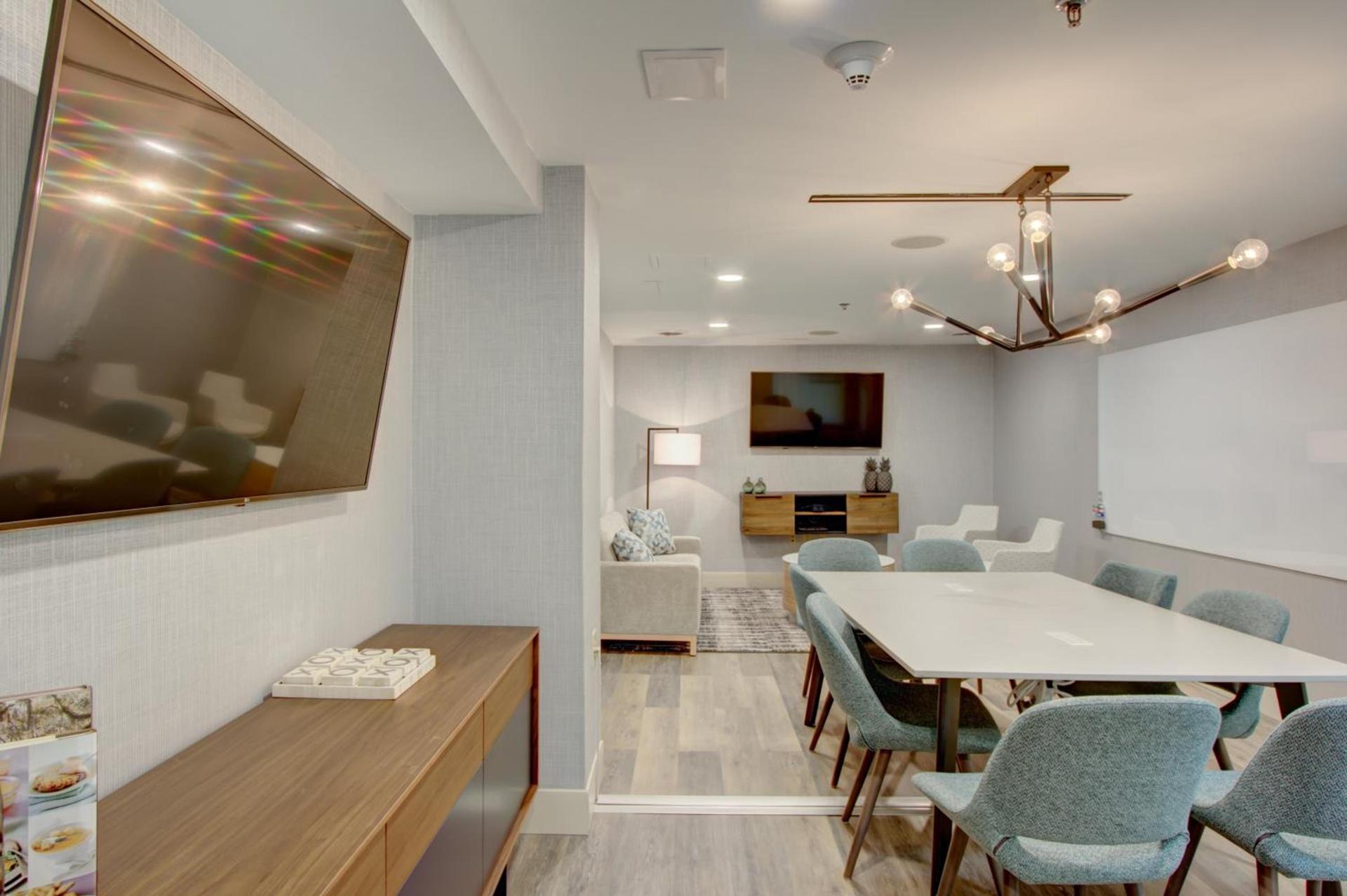 Crowne Plaza Charleston by IHG photo 79