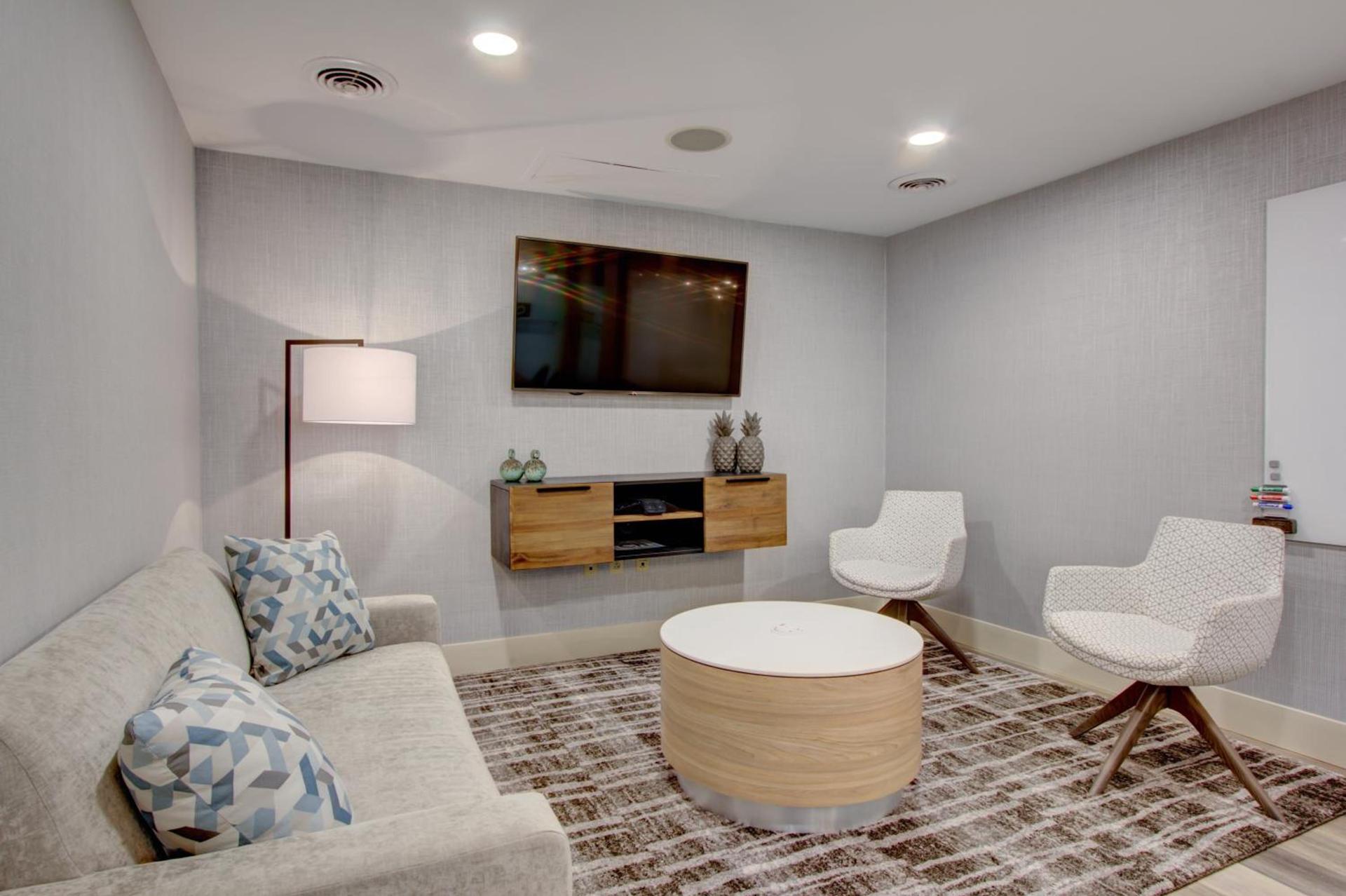 Crowne Plaza Charleston by IHG photo 74