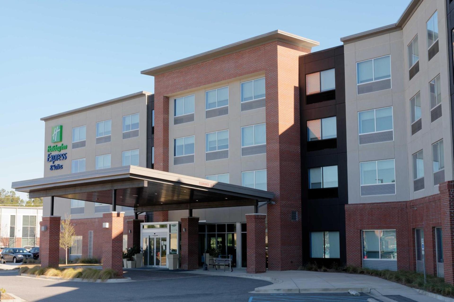 Holiday Inn Express & Suites - Summerville by IHG — hotel in Summerville