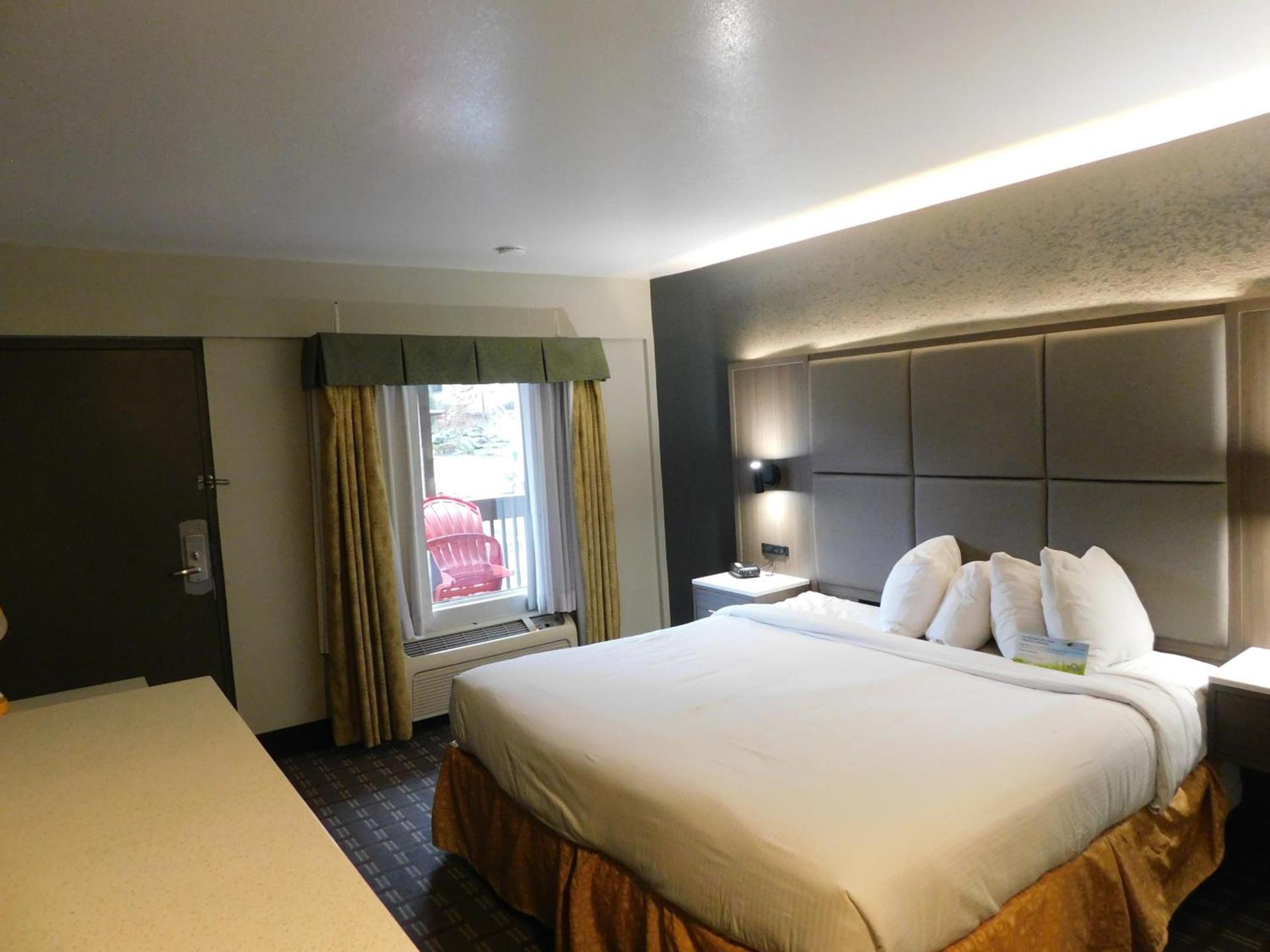 Days Inn & Suites by Wyndham Downtown Gatlinburg Parkway photo 60