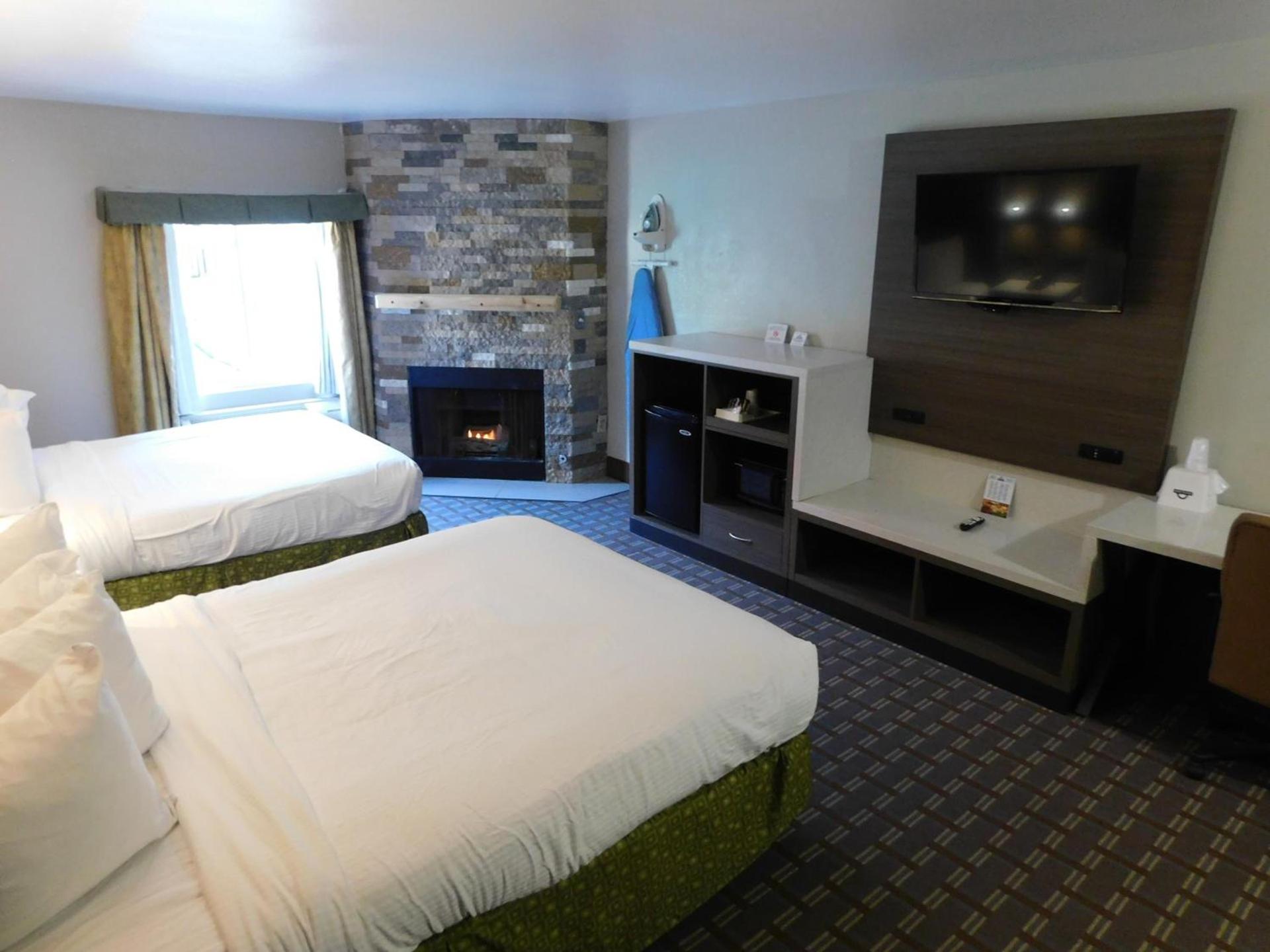 Days Inn & Suites by Wyndham Downtown Gatlinburg Parkway photo 34