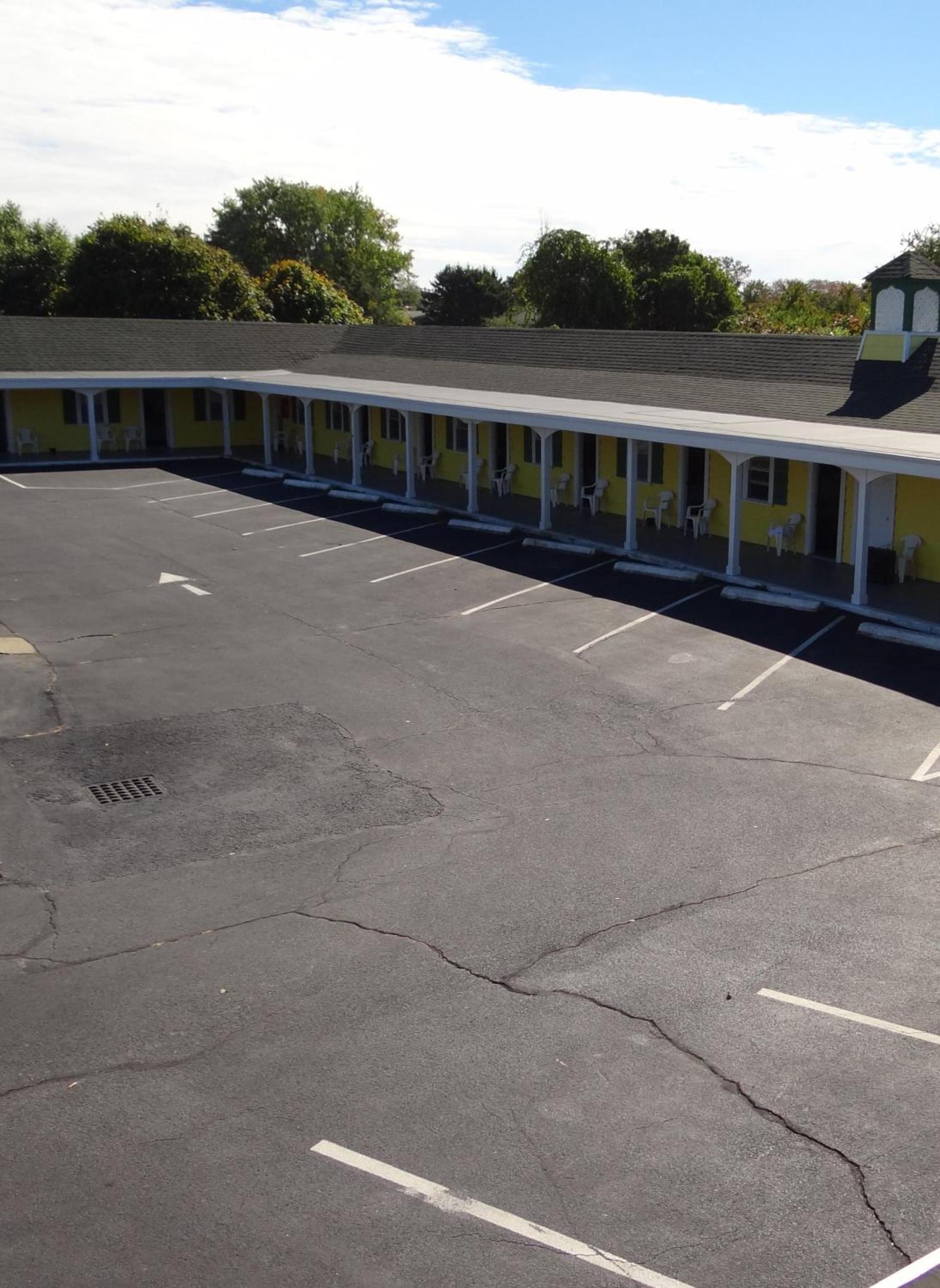 Jonathan Edwards Motel photo 3