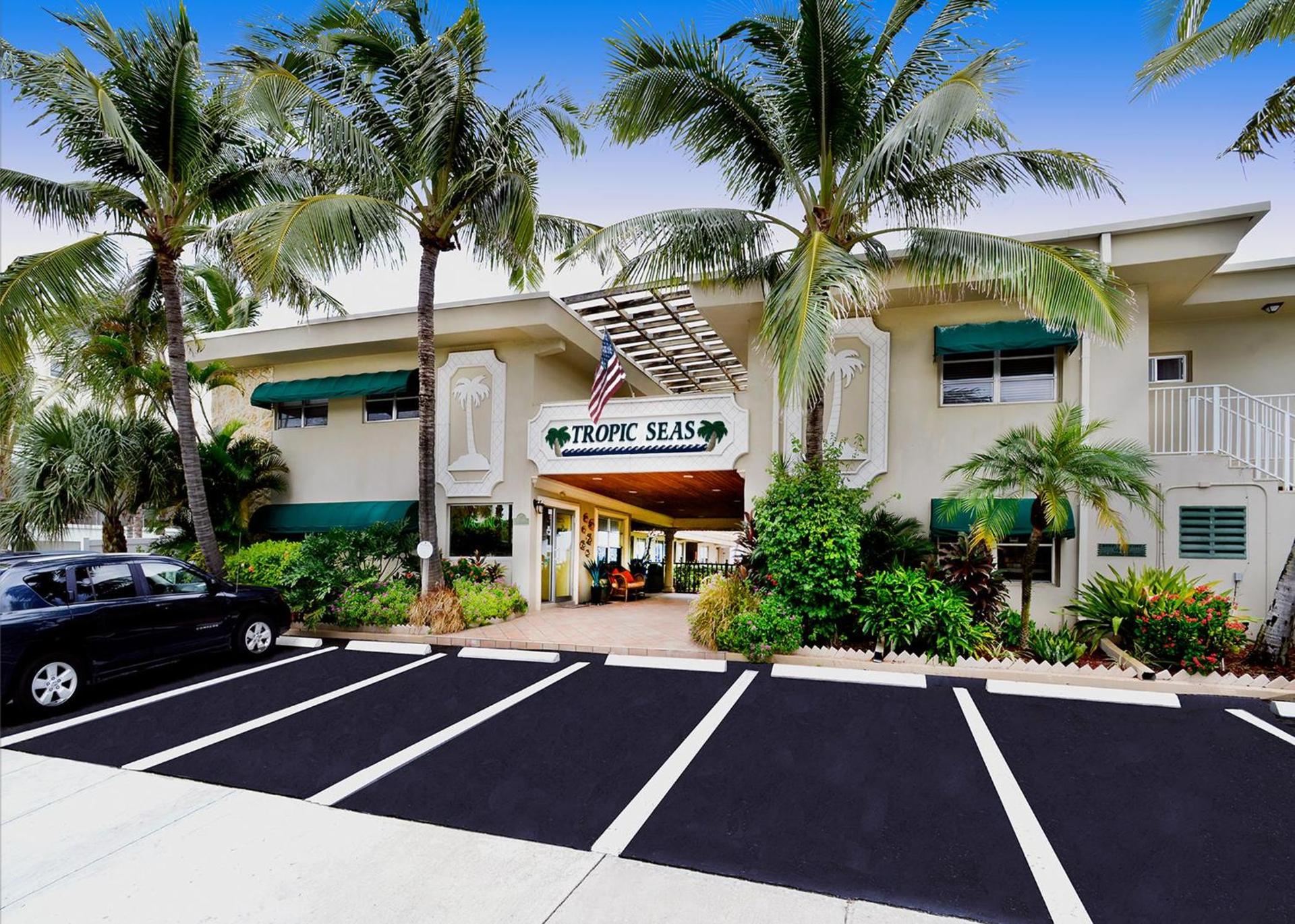 Tropic Seas Resort photo 1