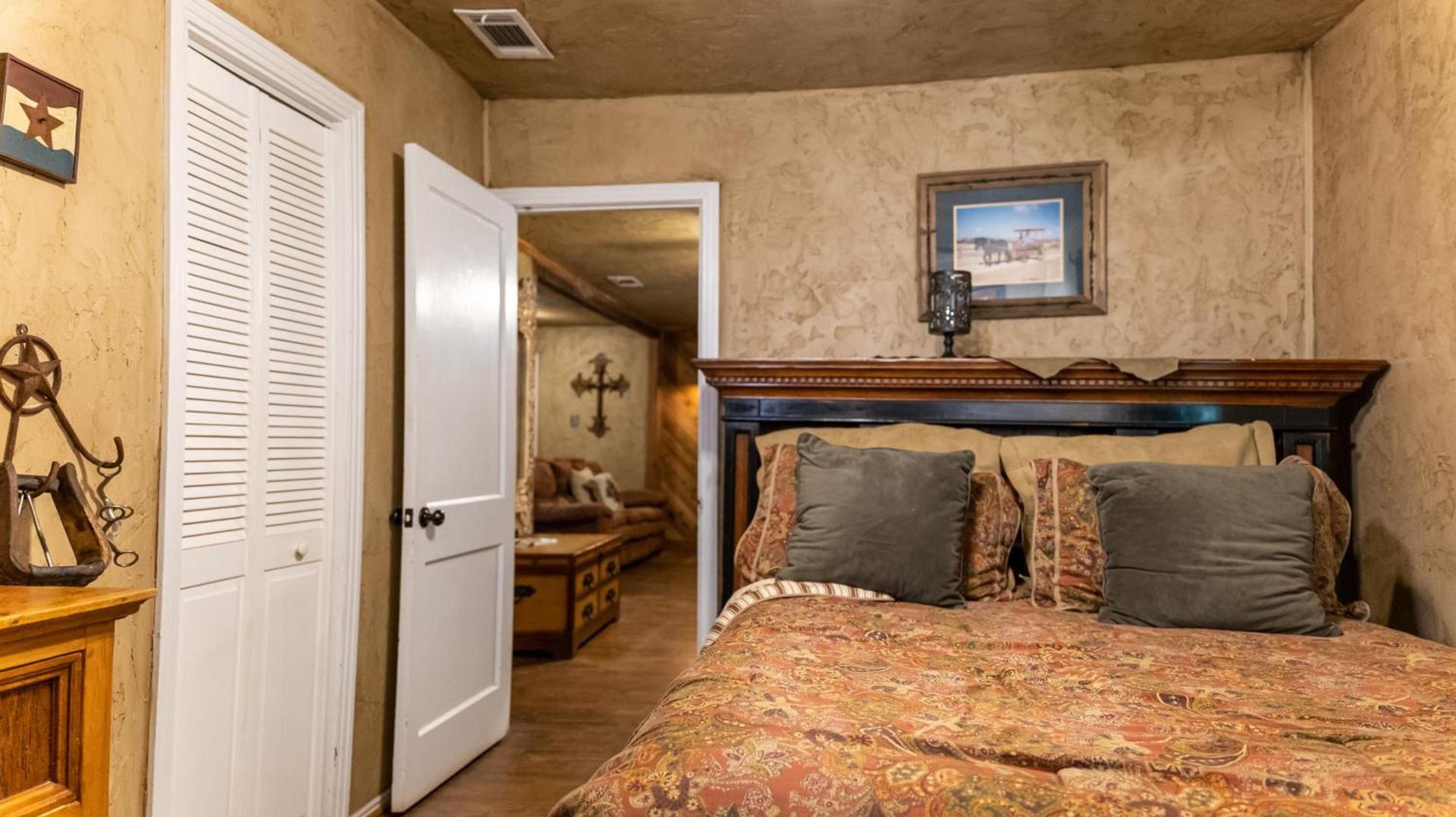 Moon River Ranch photo 31