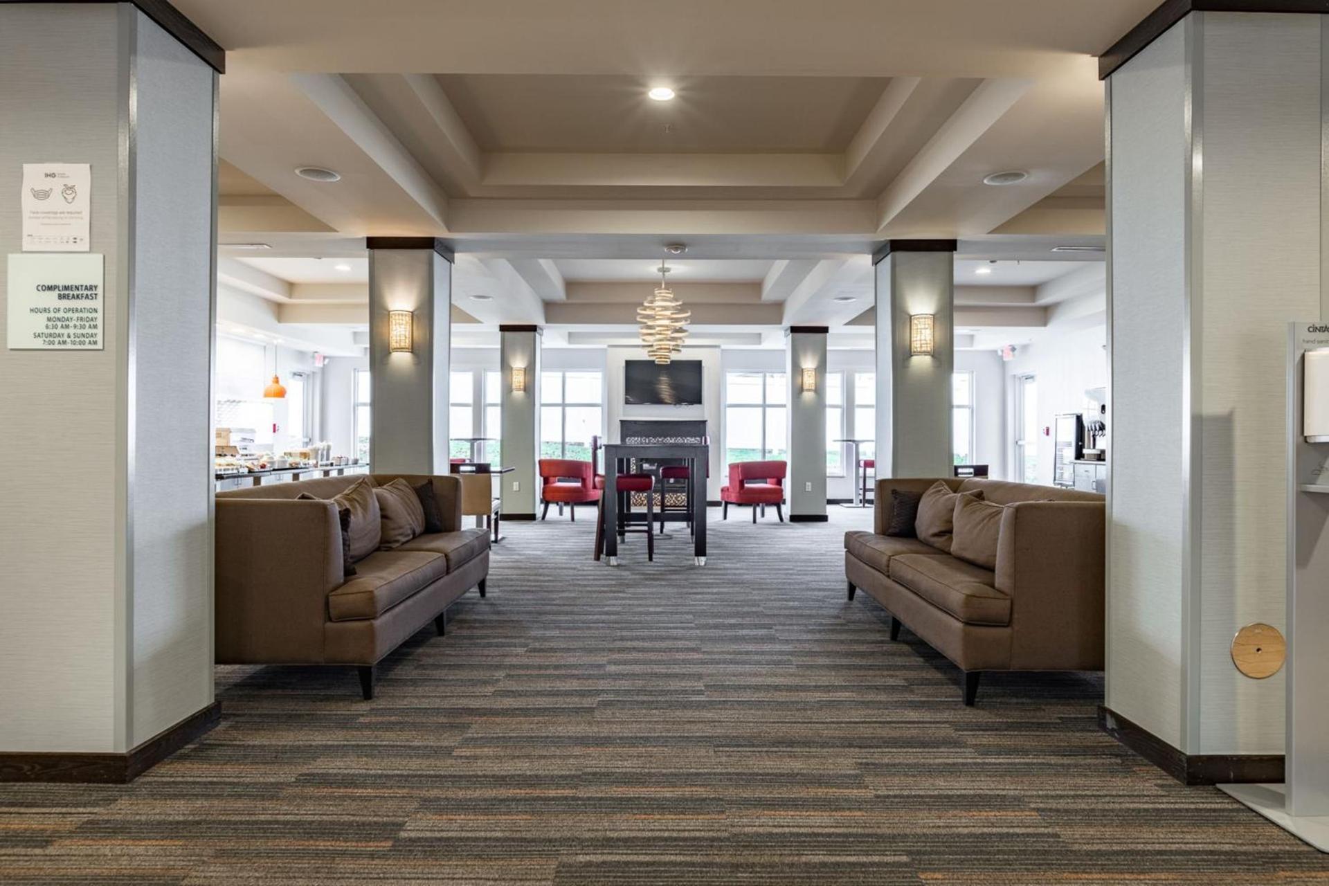 Holiday Inn Express & Suites New Martinsville by IHG photo 18