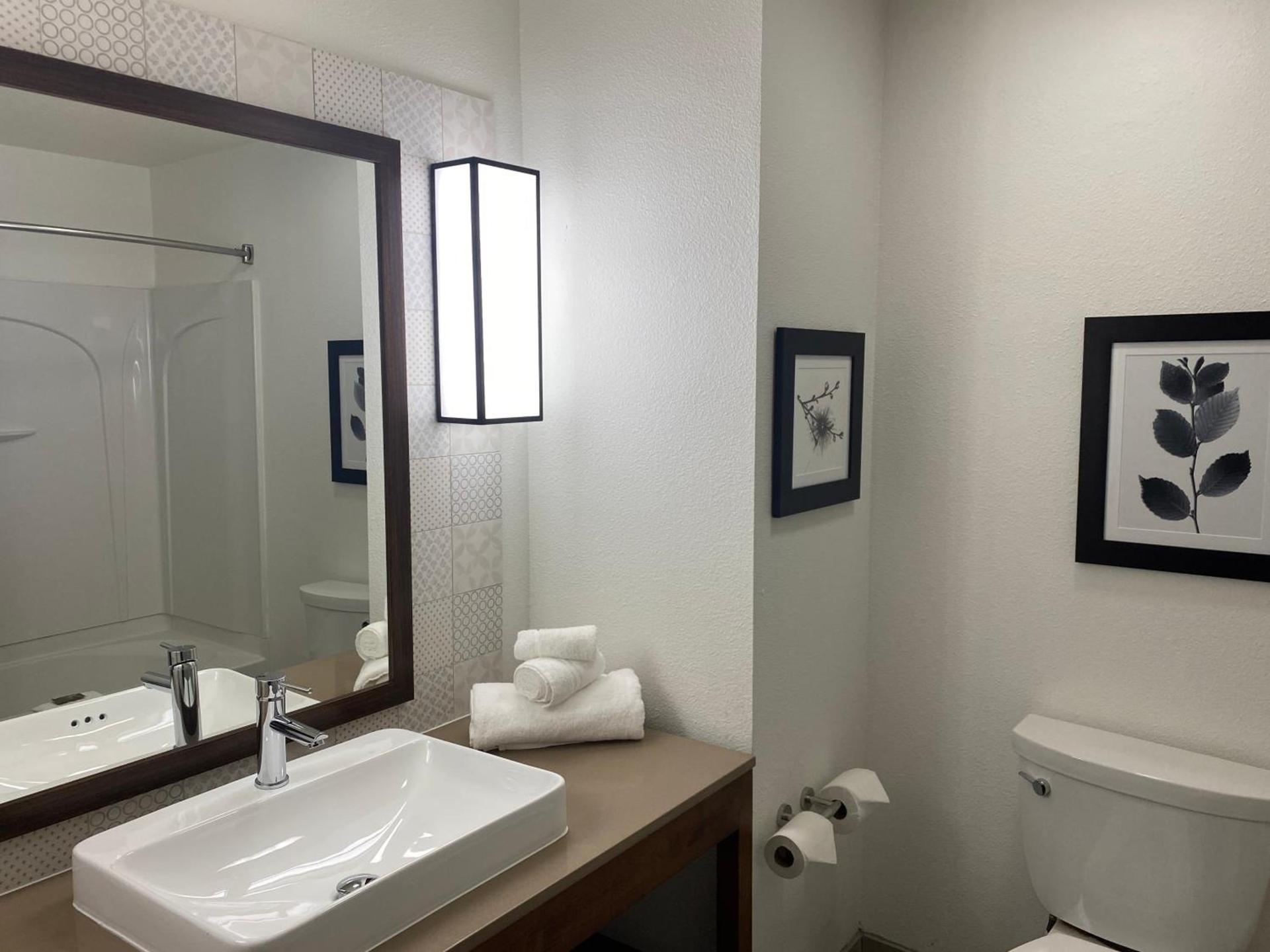 Country Inn & Suites by Radisson, RJ Stadium - Tampa Airport East photo 28