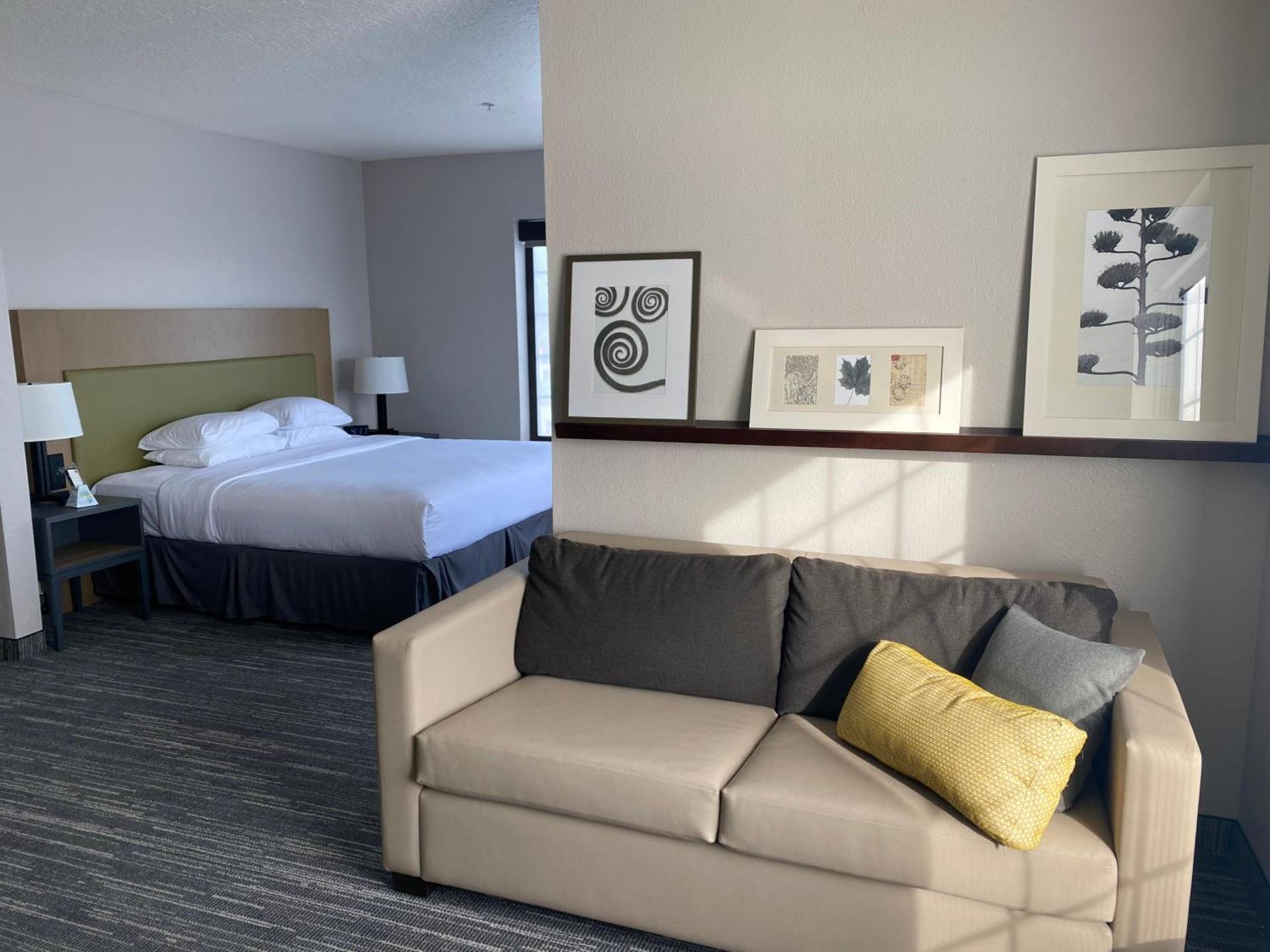 Country Inn & Suites by Radisson, RJ Stadium - Tampa Airport East photo 27