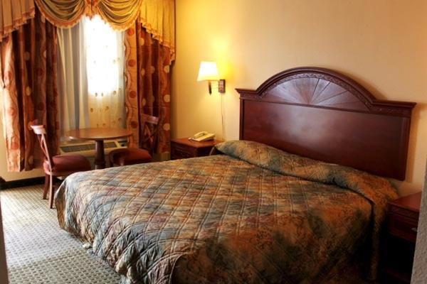 Summit Inn Hempstead photo 5