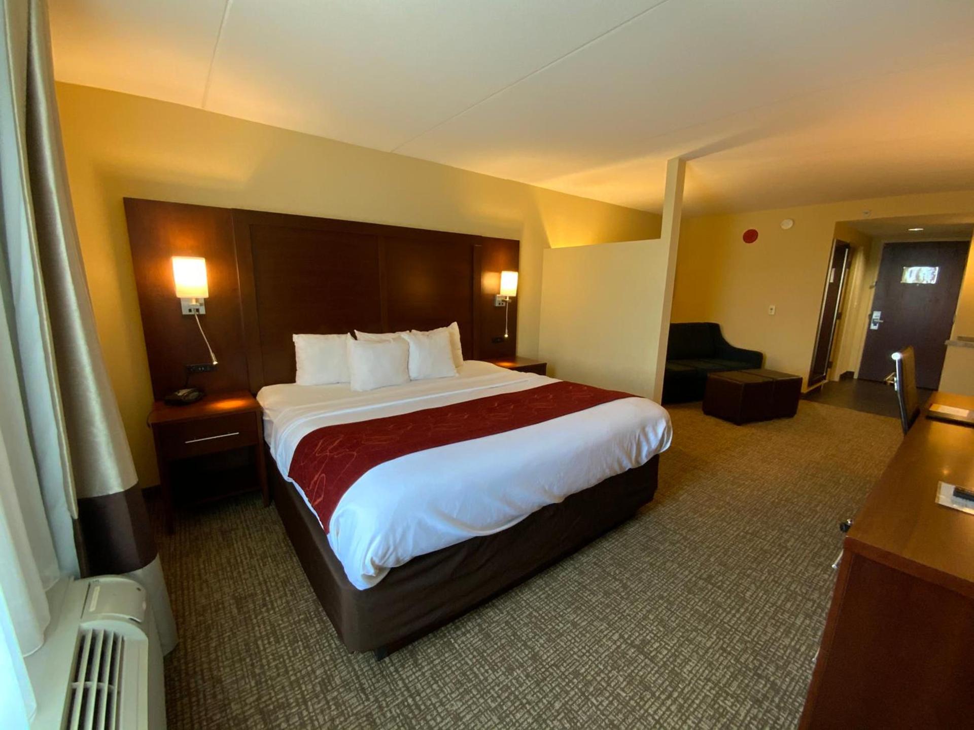 Comfort Suites Fredericksburg North photo 95
