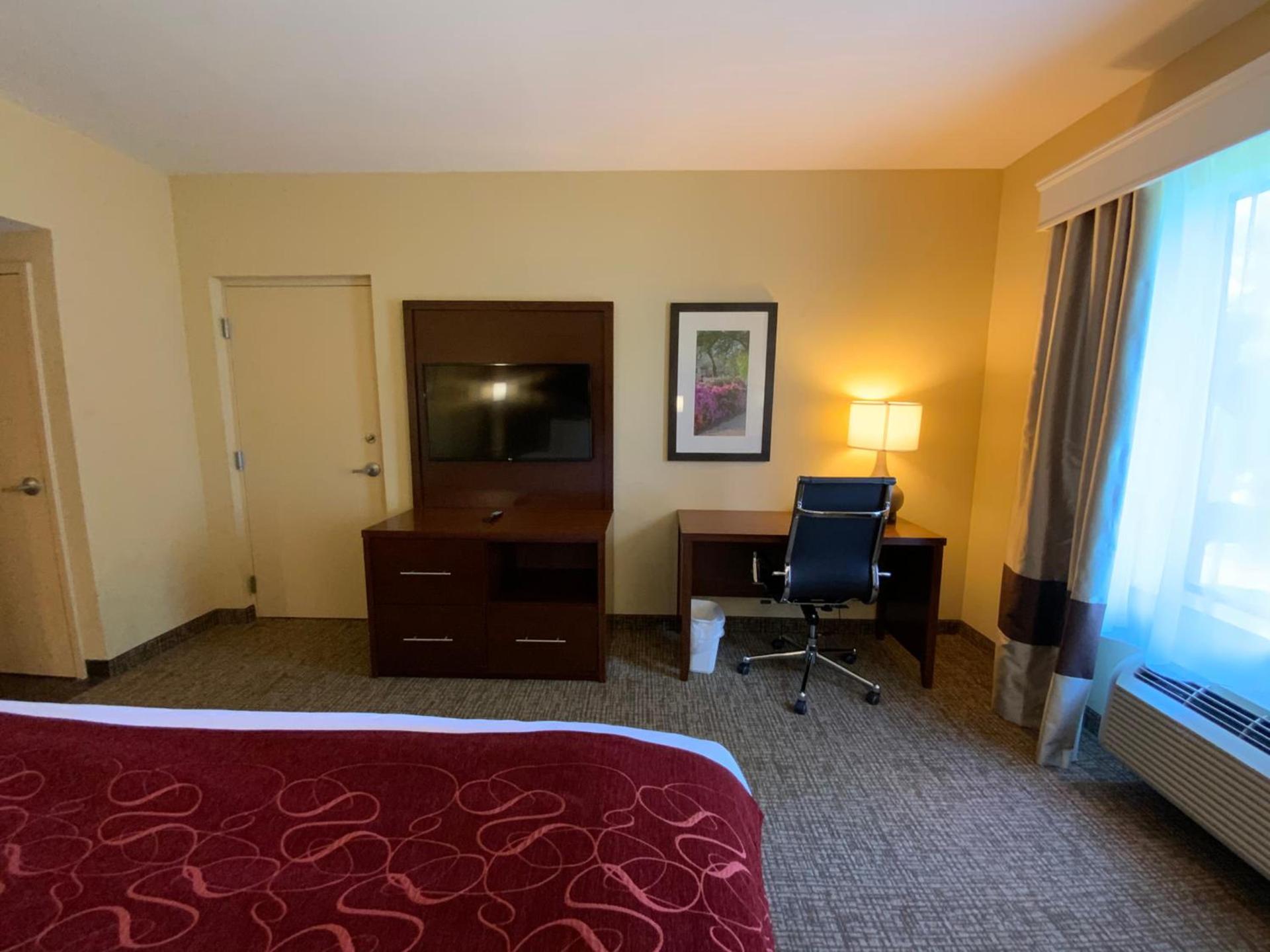 Comfort Suites Fredericksburg North photo 84