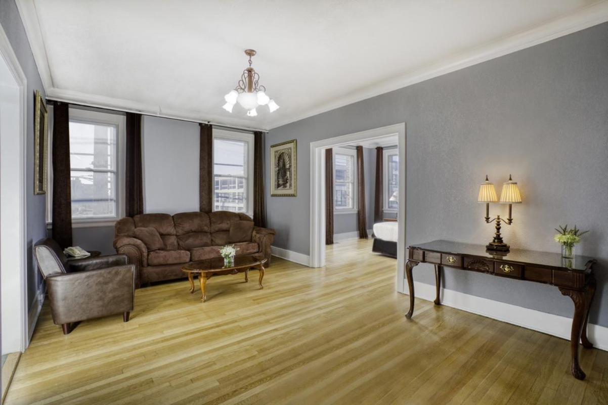 MarQueen Hotel - NEWLY RENOVATED photo 16