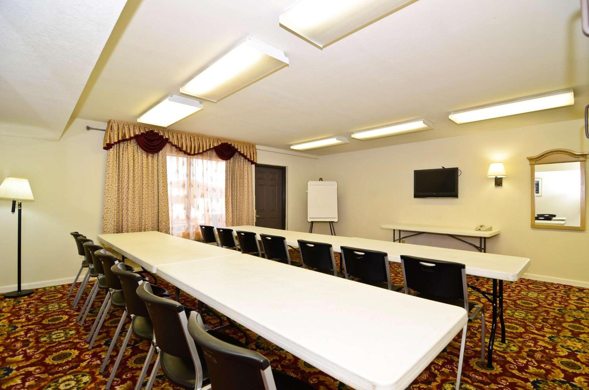 Americas Best Value Inn Fort Myers photo 3