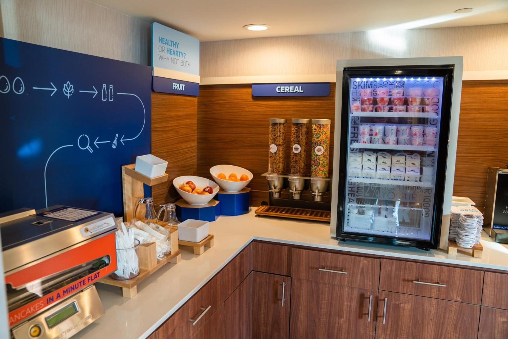 Holiday Inn Express Maspeth by IHG photo 14