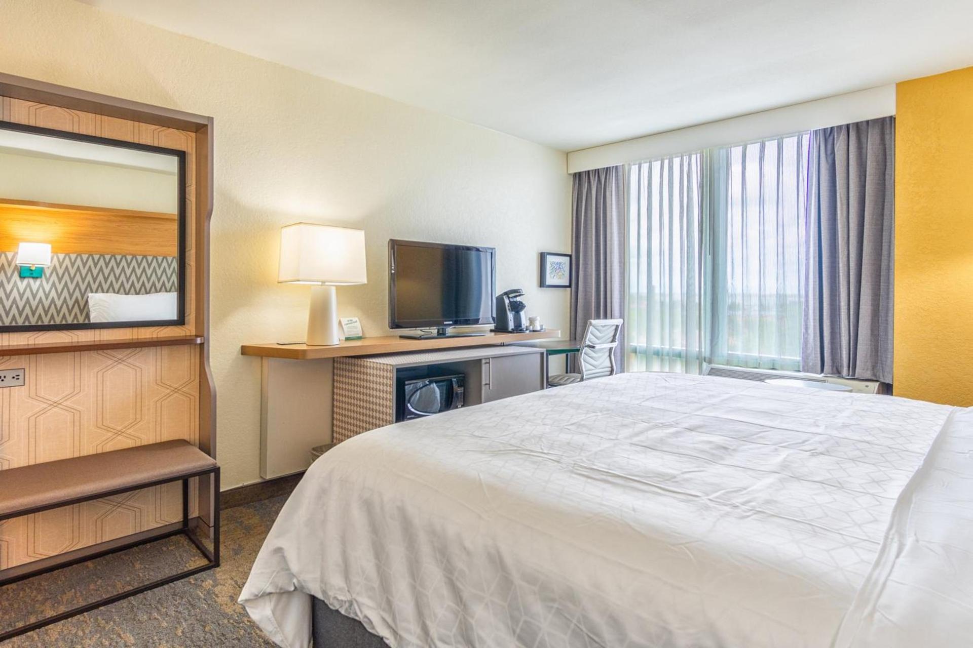 Holiday Inn Miami International Airport by IHG photo 33