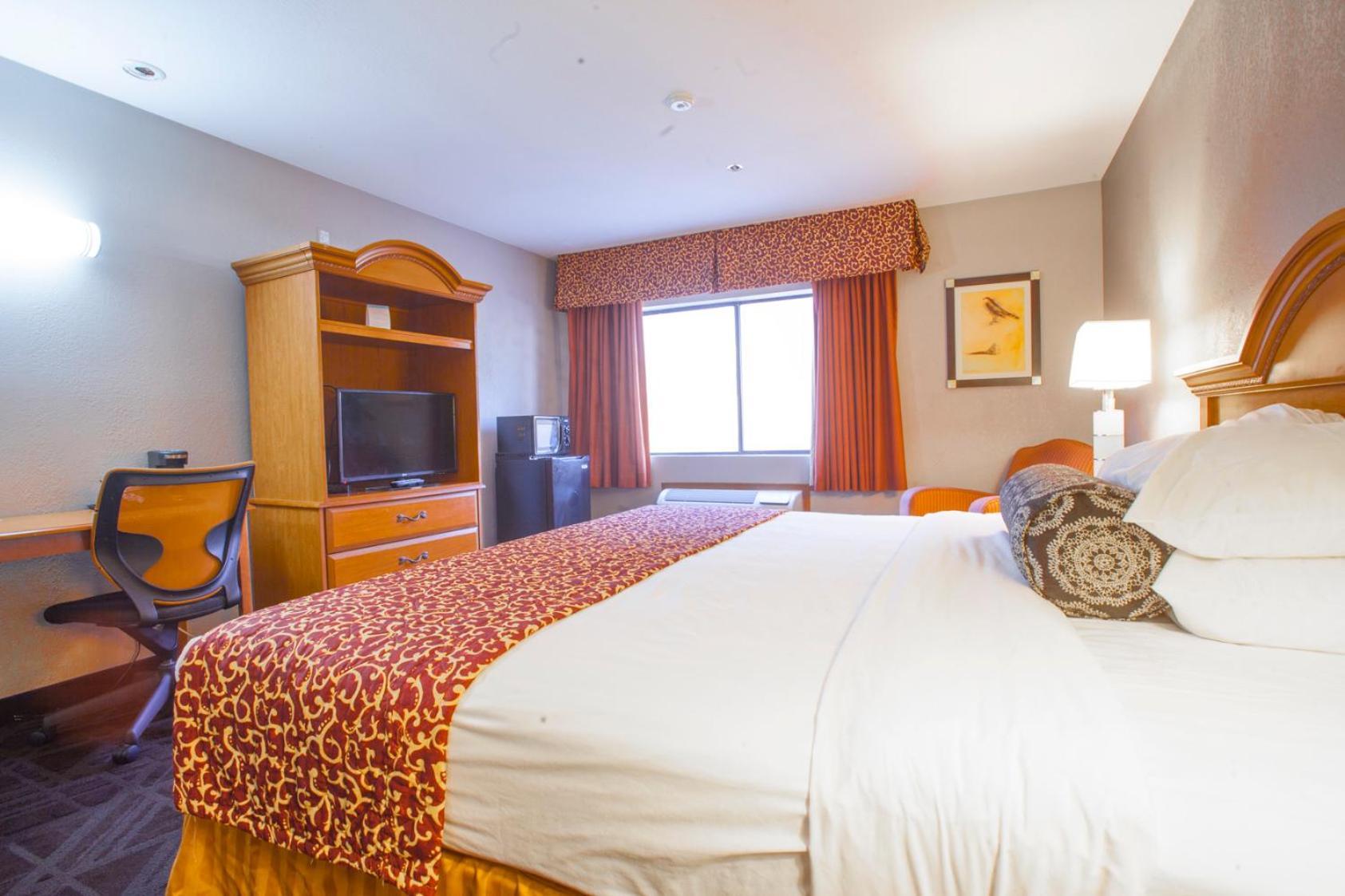 Ramada by Wyndham Barstow photo 8