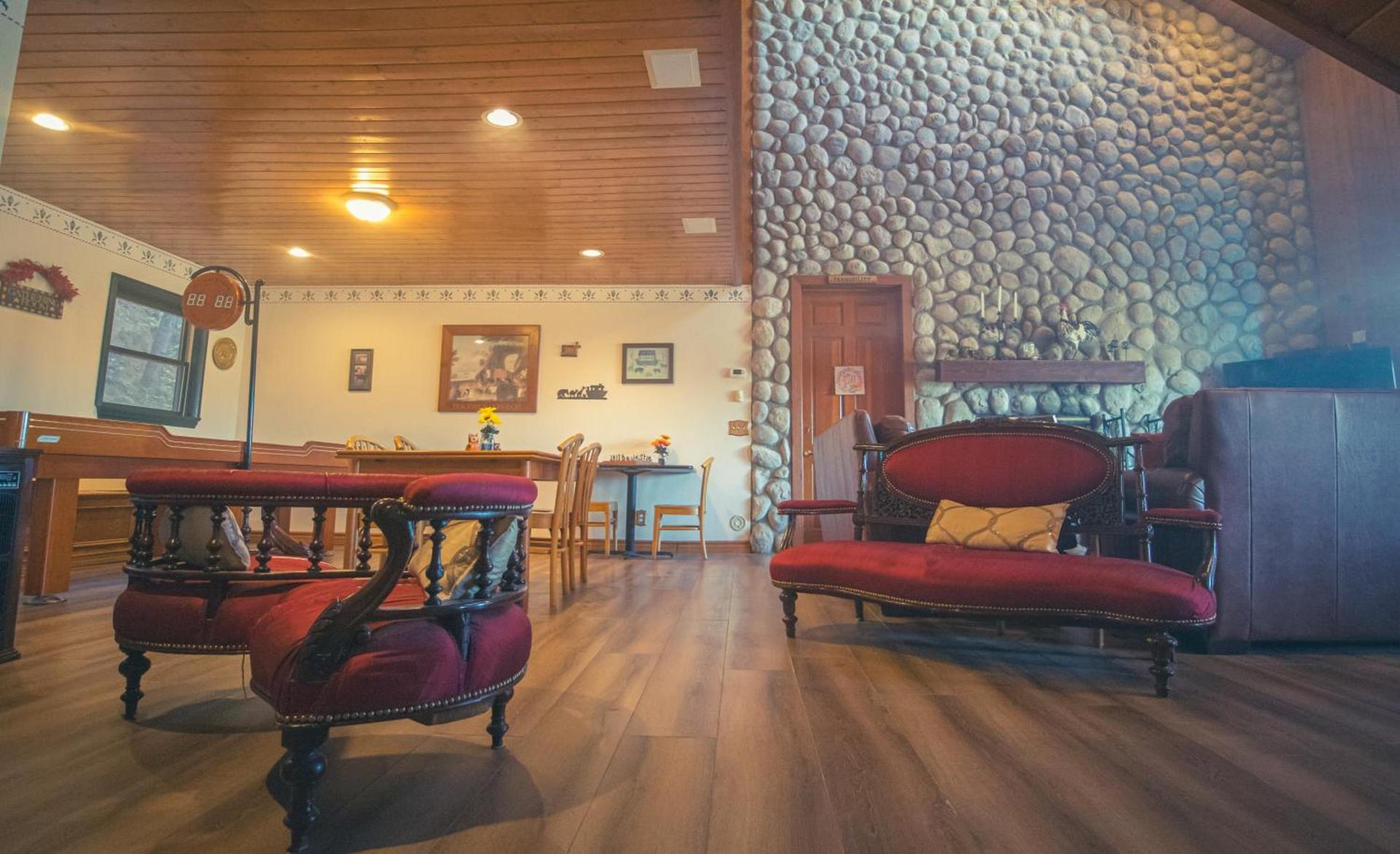Tucker Peak Lodge photo 27
