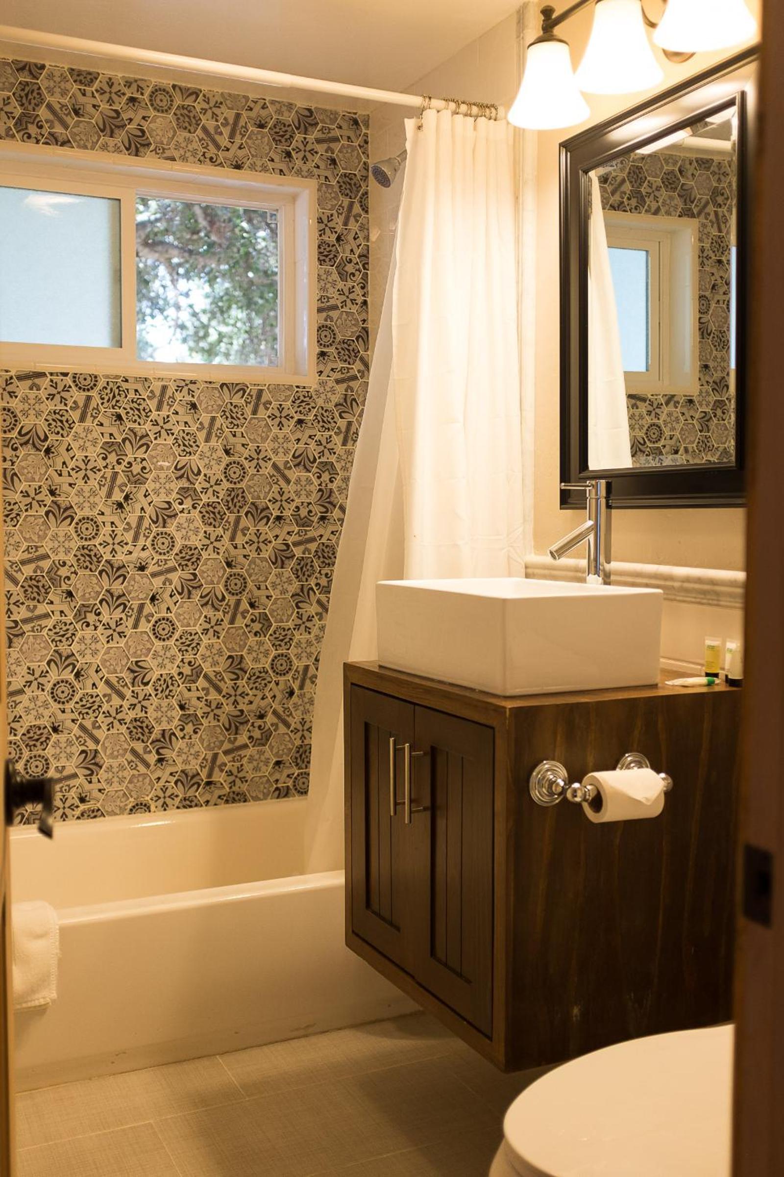 Apple Tree Inn photo 36