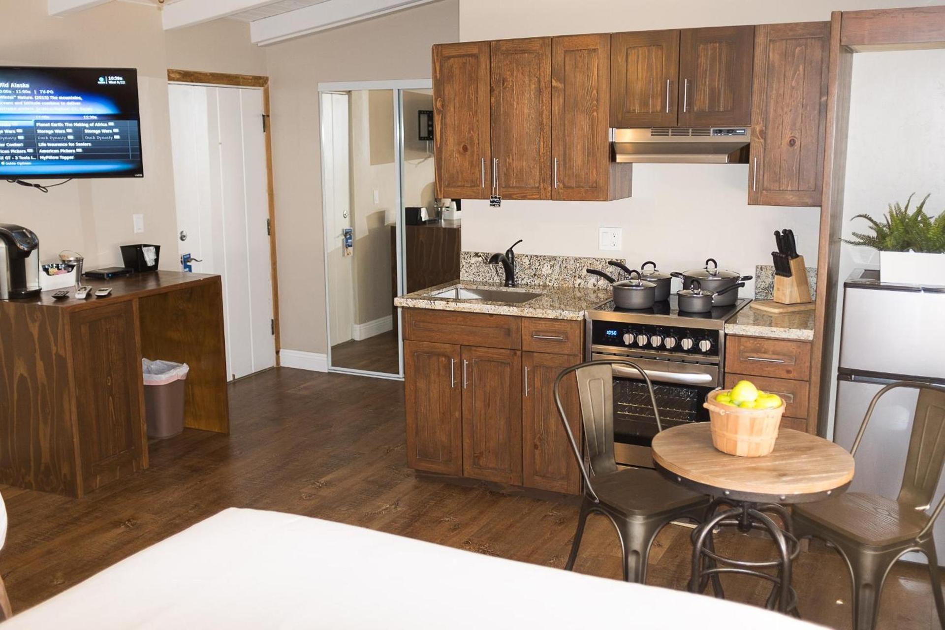 Apple Tree Inn photo 18