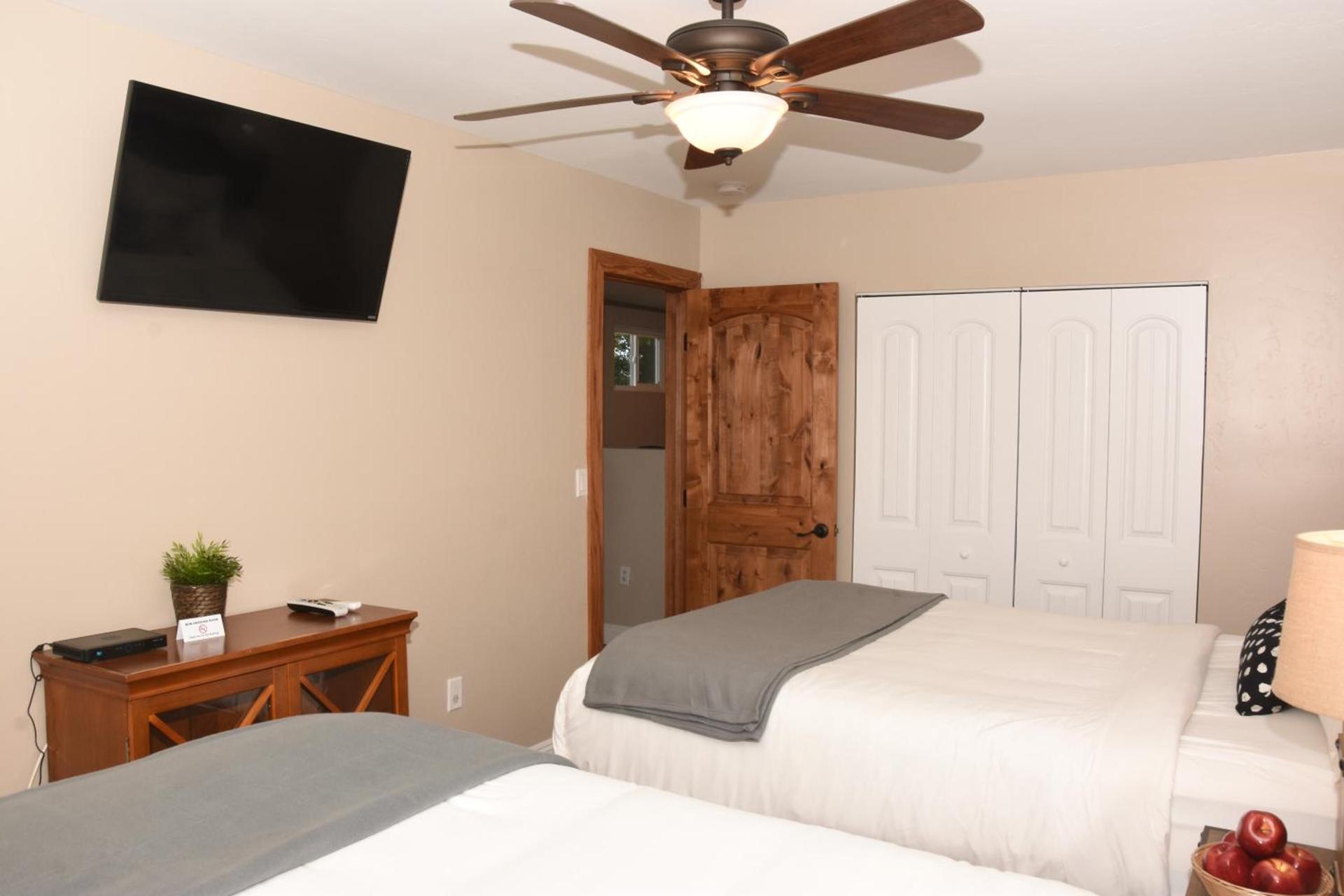 Apple Tree Inn photo 23