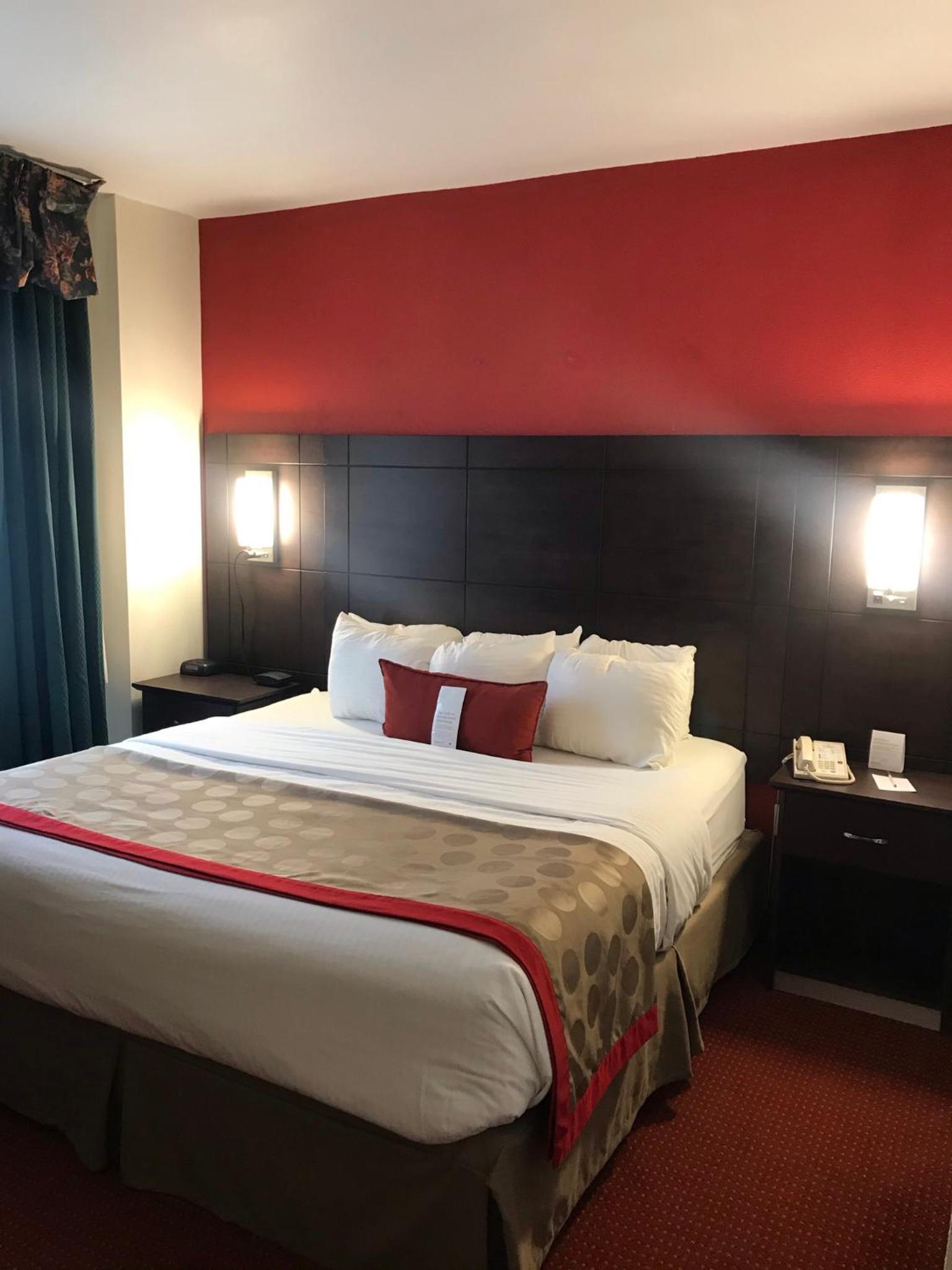 Ramada by Wyndham Ligonier photo 18