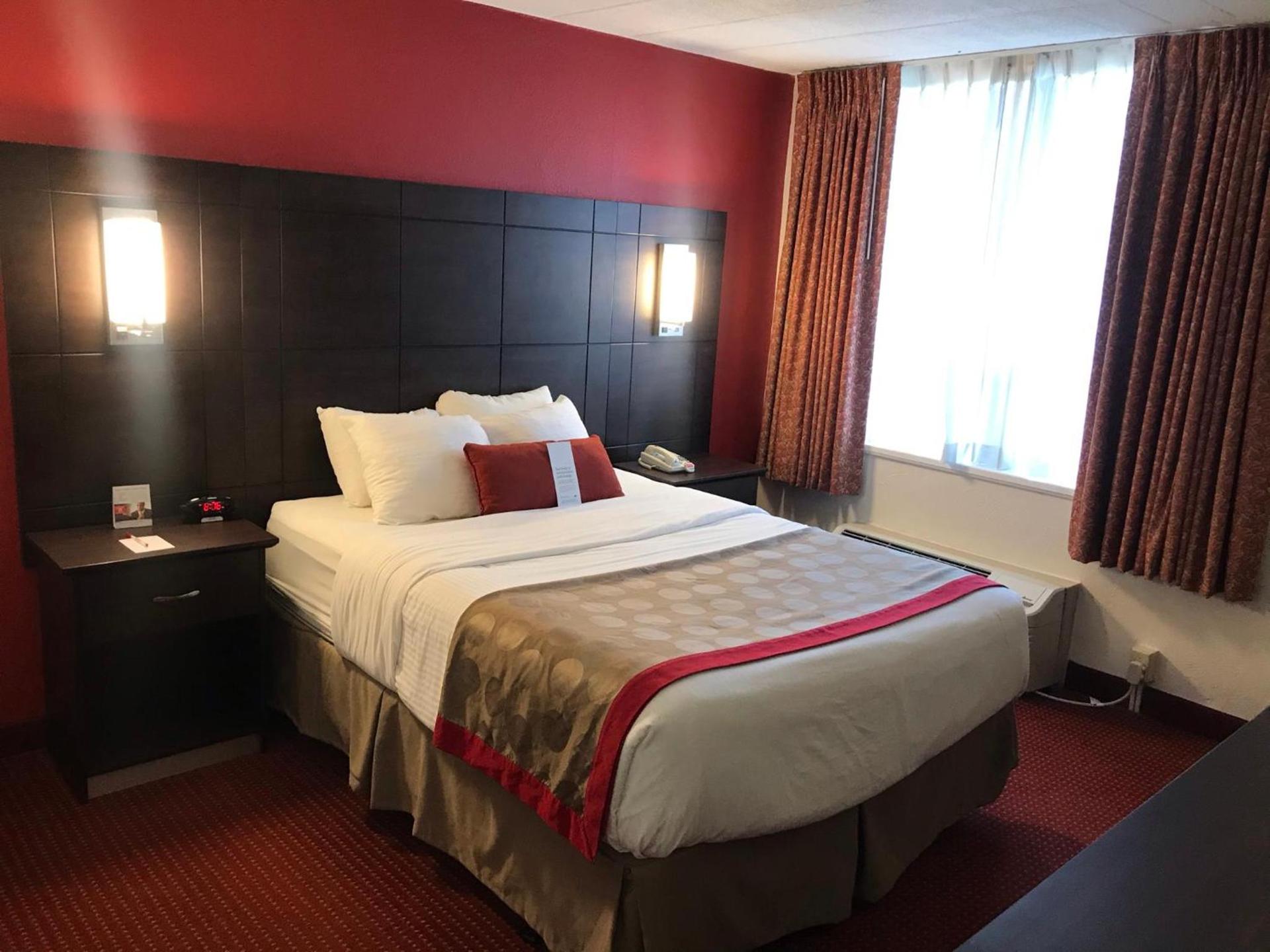 Ramada by Wyndham Ligonier photo 22