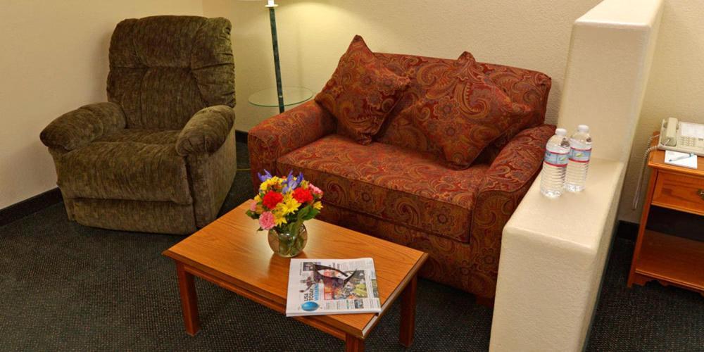 Gateway Studio Suites photo 4