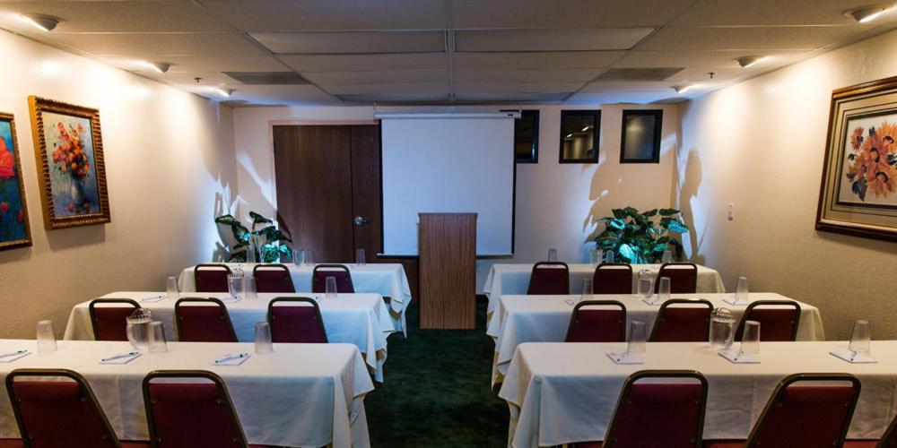 Gateway Studio Suites photo 6