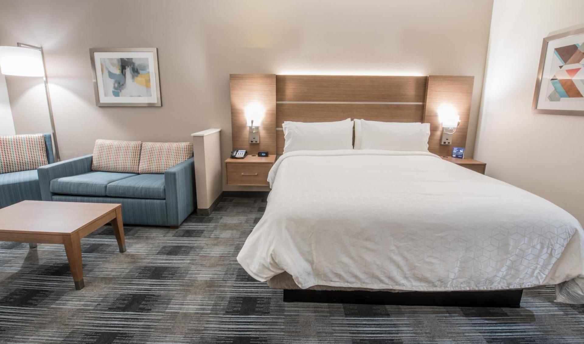 Holiday Inn Express & Suites - Houston Westchase - Westheimer by IHG photo 30