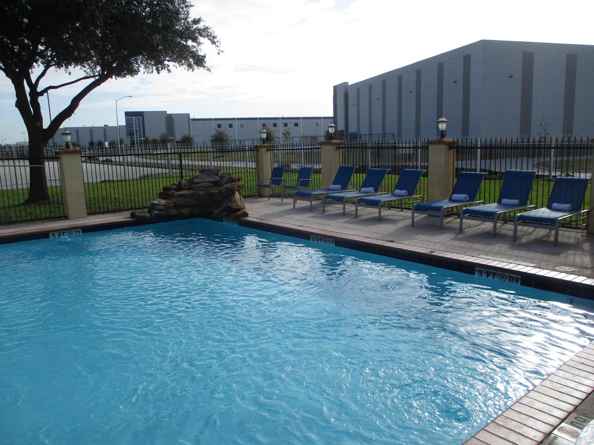 Days Inn & Suites by Wyndham Sam Houston Tollway photo 33