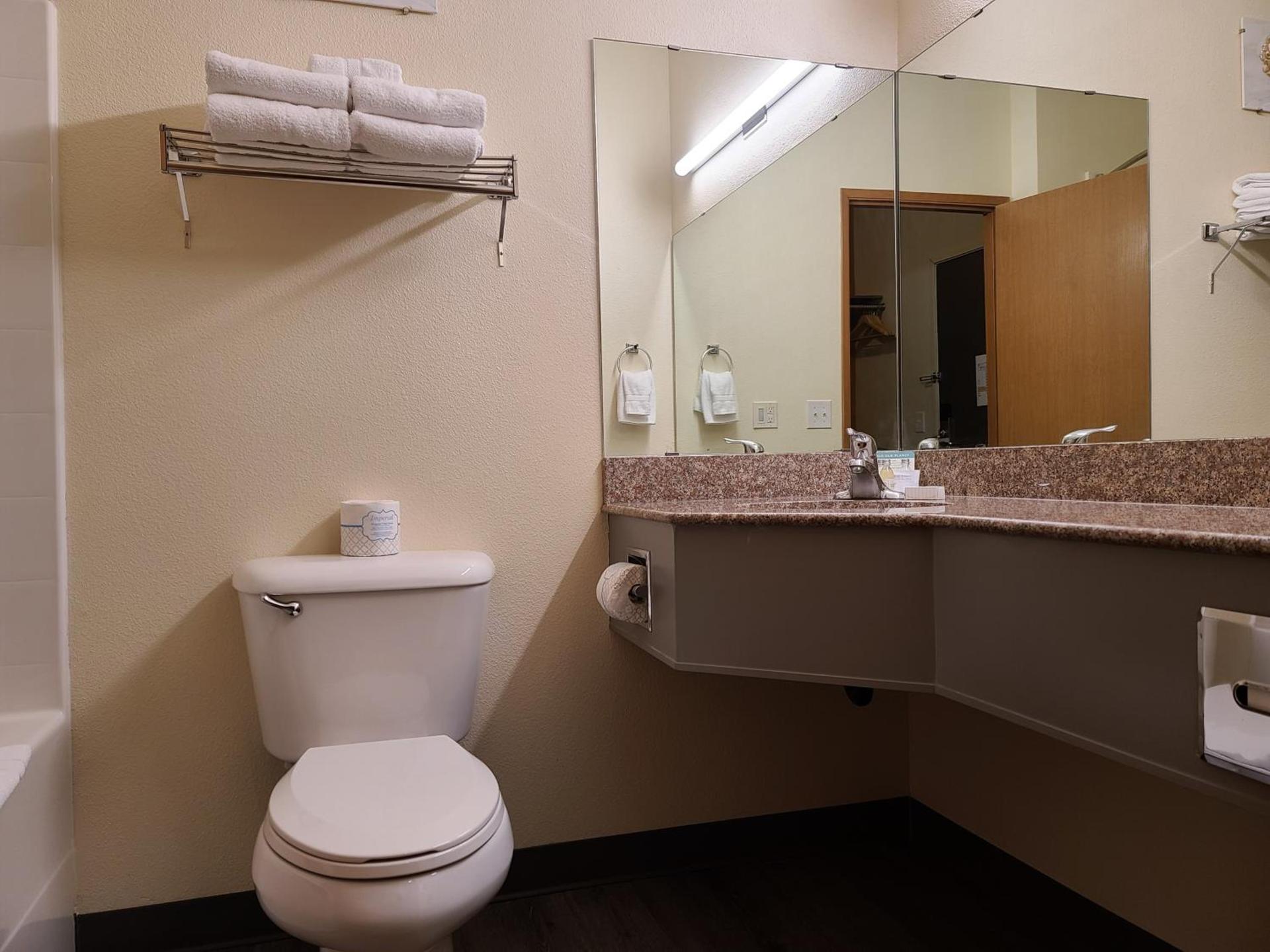 Inn at Wecoma photo 41