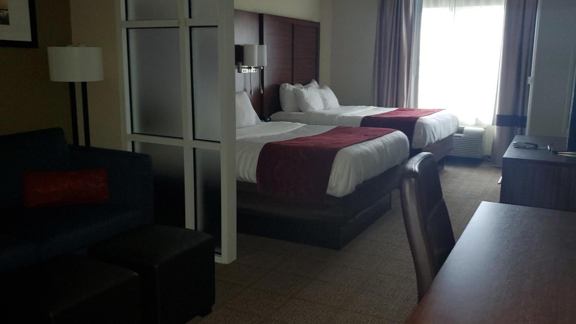 Comfort Suites Vicksburg photo 27