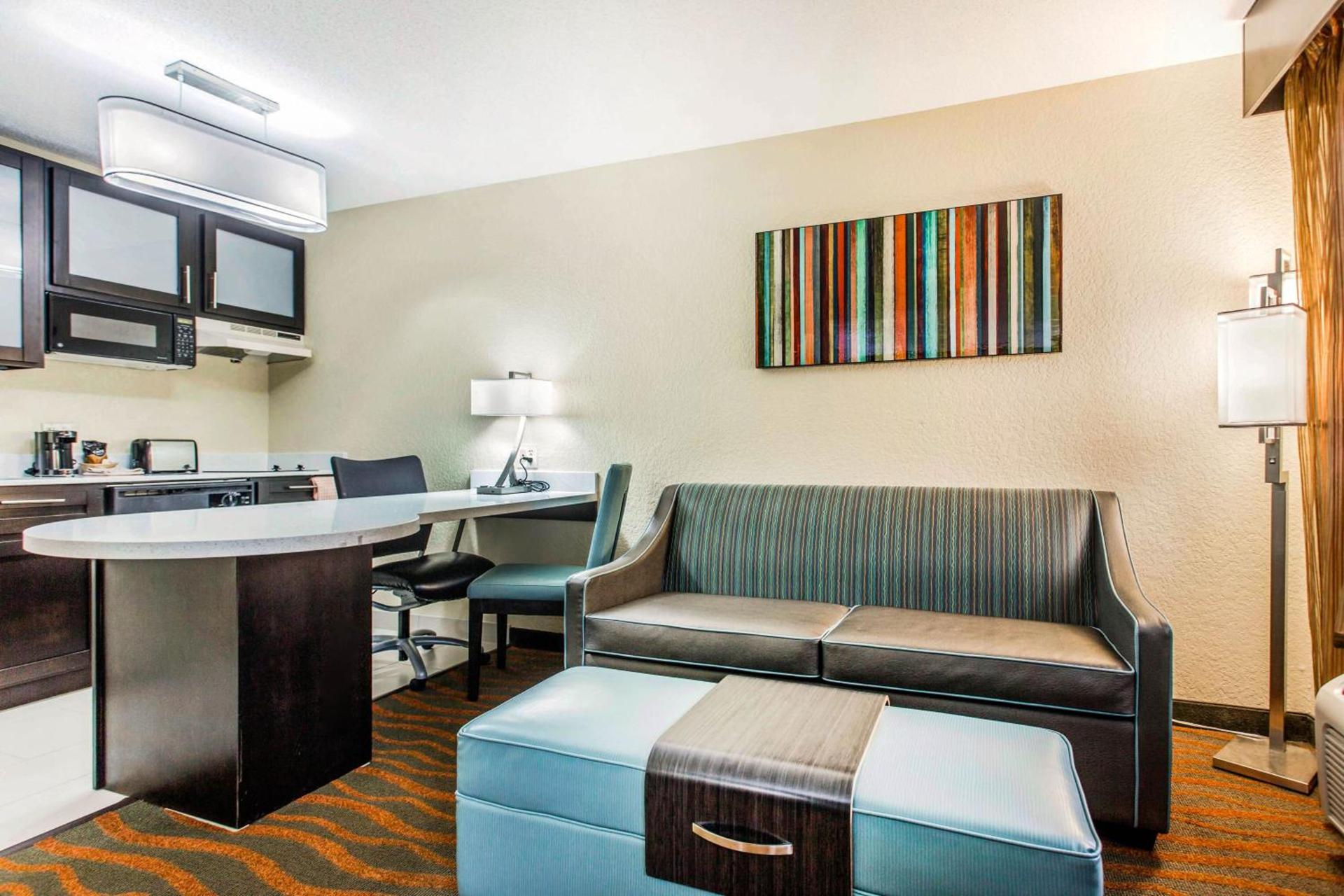 MainStay Suites Greenville Airport photo 31